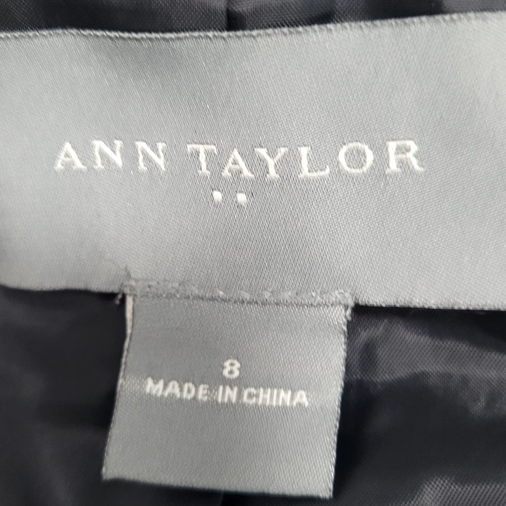 Ann Taylor VINTAGE Ann Taylor Grey Wool Blend Buttoned Shawl Collar Lined Over Coat Size 8 Size M / US 6-8 / IT 42-44 - 3 Thumbnail