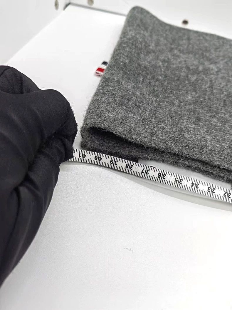 Thom Browne Thom browne Gray four-striped cashmere scarf 2504-Nextarrow Size ONE SIZE - 2 Thumbnail