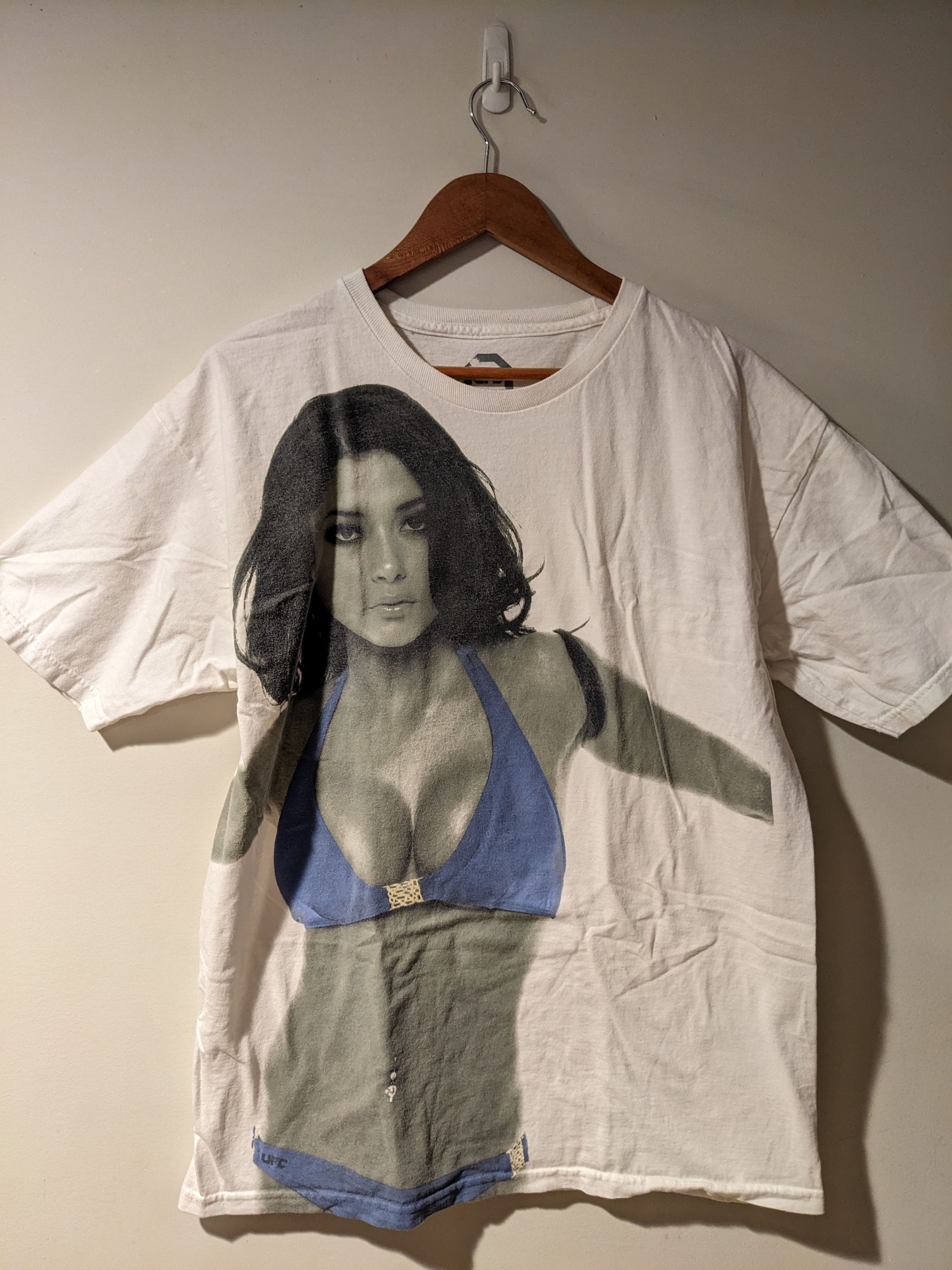 Vintage 2006 Arianni Celest UFC Ring Girl Large T-Shirt
