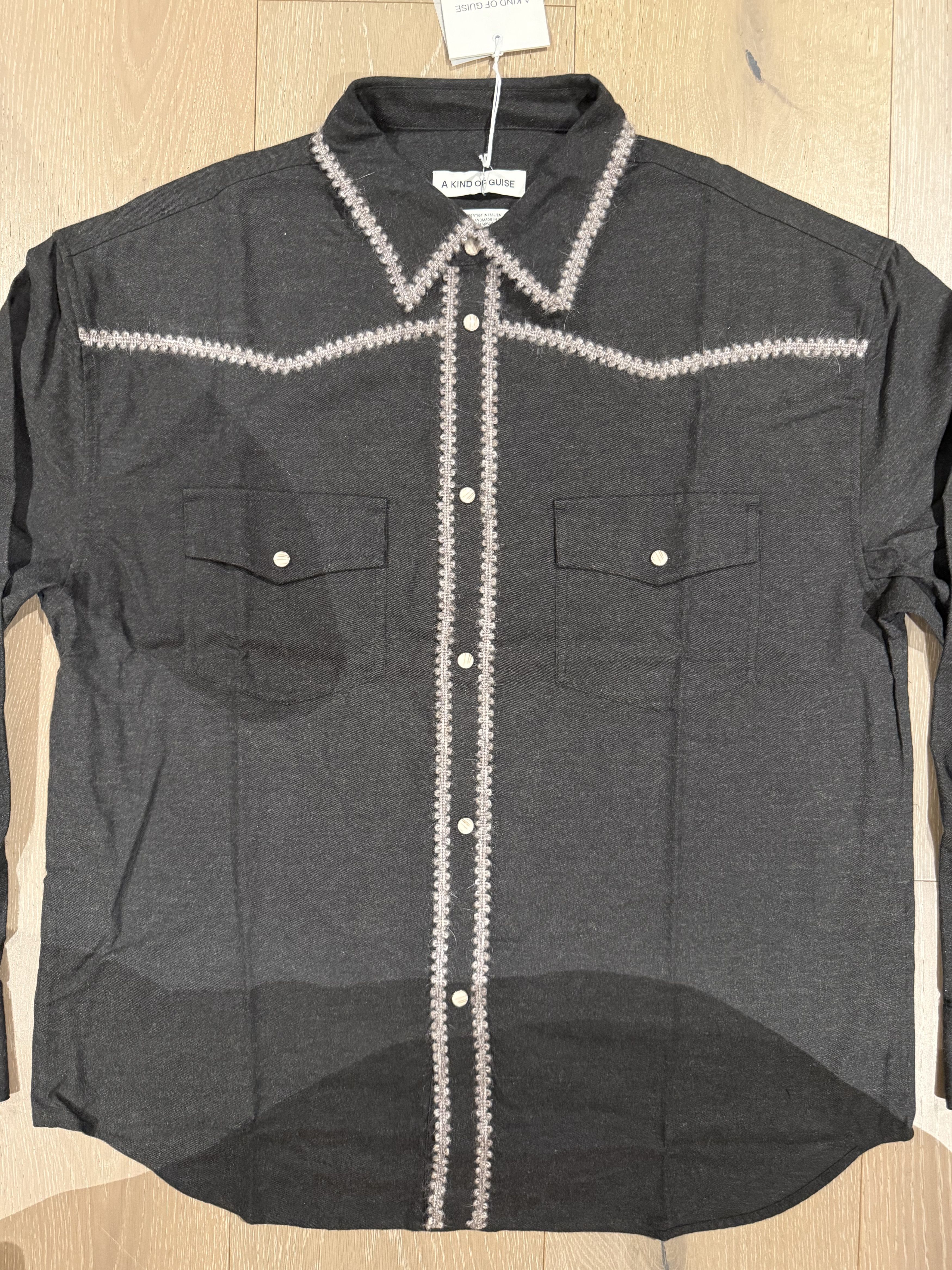A Kind Of Guise 💚 AW25 A Kind Of Guise Exclusive Yahi Shirt Dark Umber NEW Size US L / EU 52-54 / 3 - 11 Thumbnail