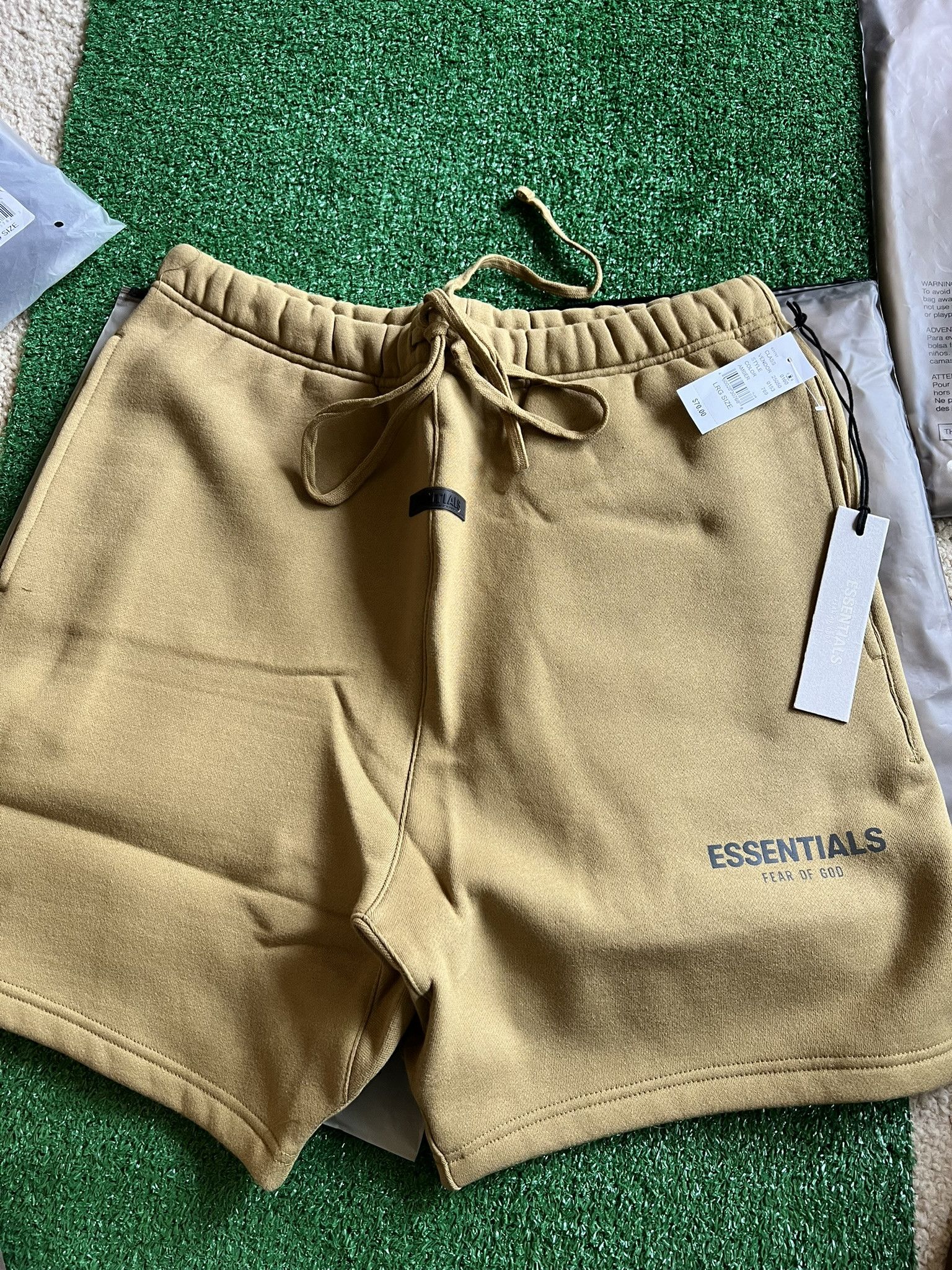 Essentials × Fear of God Fear of God Essentials Sweatshort Amber Size US 33 - 1 Thumbnail