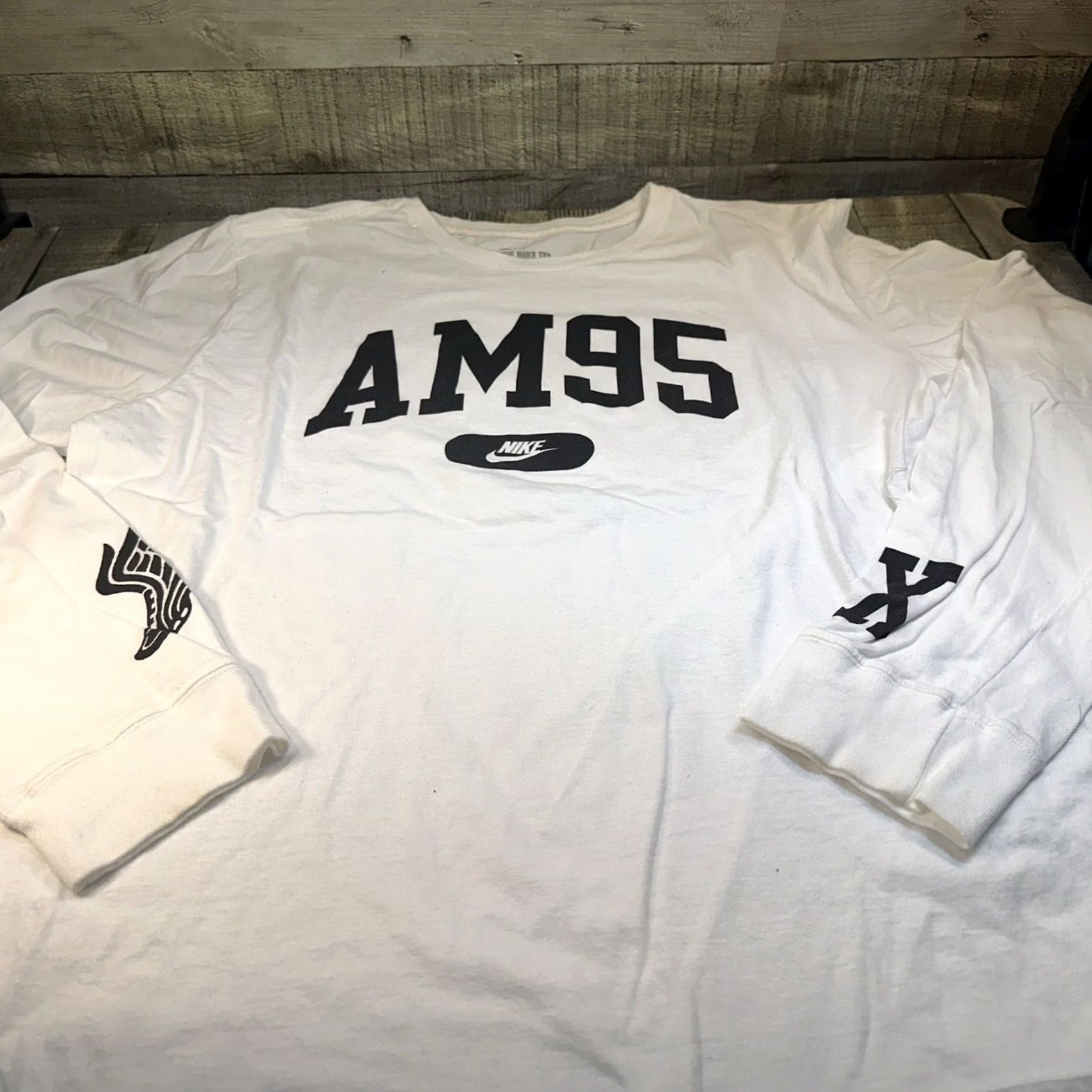 Nike Nike Air Max 95 White Black Logo Long Sleeve Shirt Mens XL White Logo Shirt Men XL Graphic Tee Size US XL / EU 56 / 4 - 2 Thumbnail