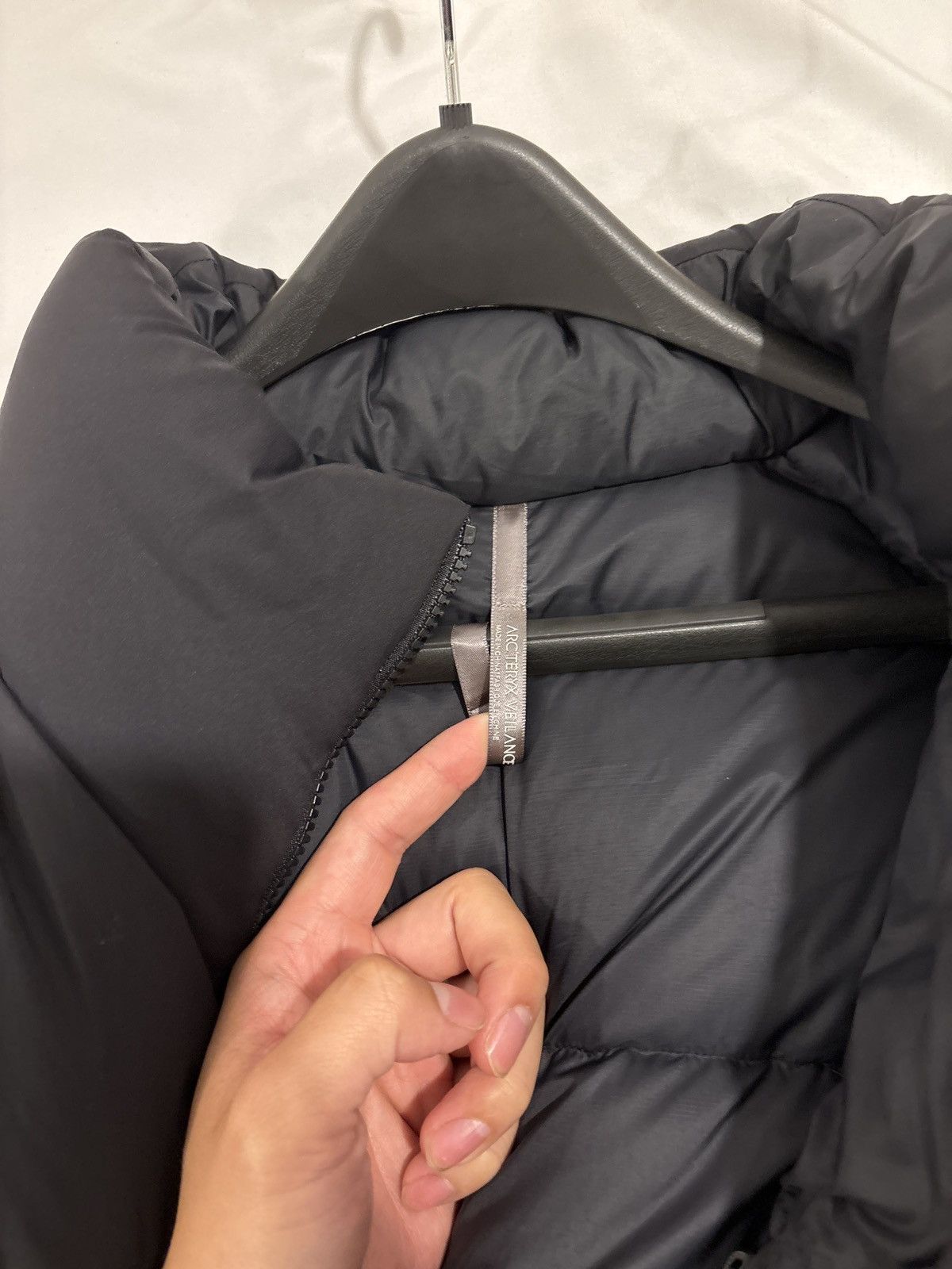 Arc'teryx Arcteryx veilance women’s conduit down jacket Size US XL / EU 56 / 4 - 2 Thumbnail