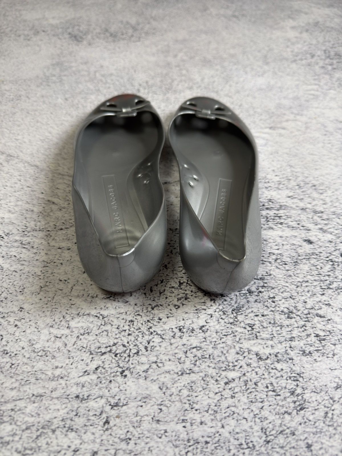 Marc Jacobs Marc Jacobs Silver Jelly Flats Ballet Shoes Italy Size 40 Size US 9 / IT 39 - 5 Thumbnail