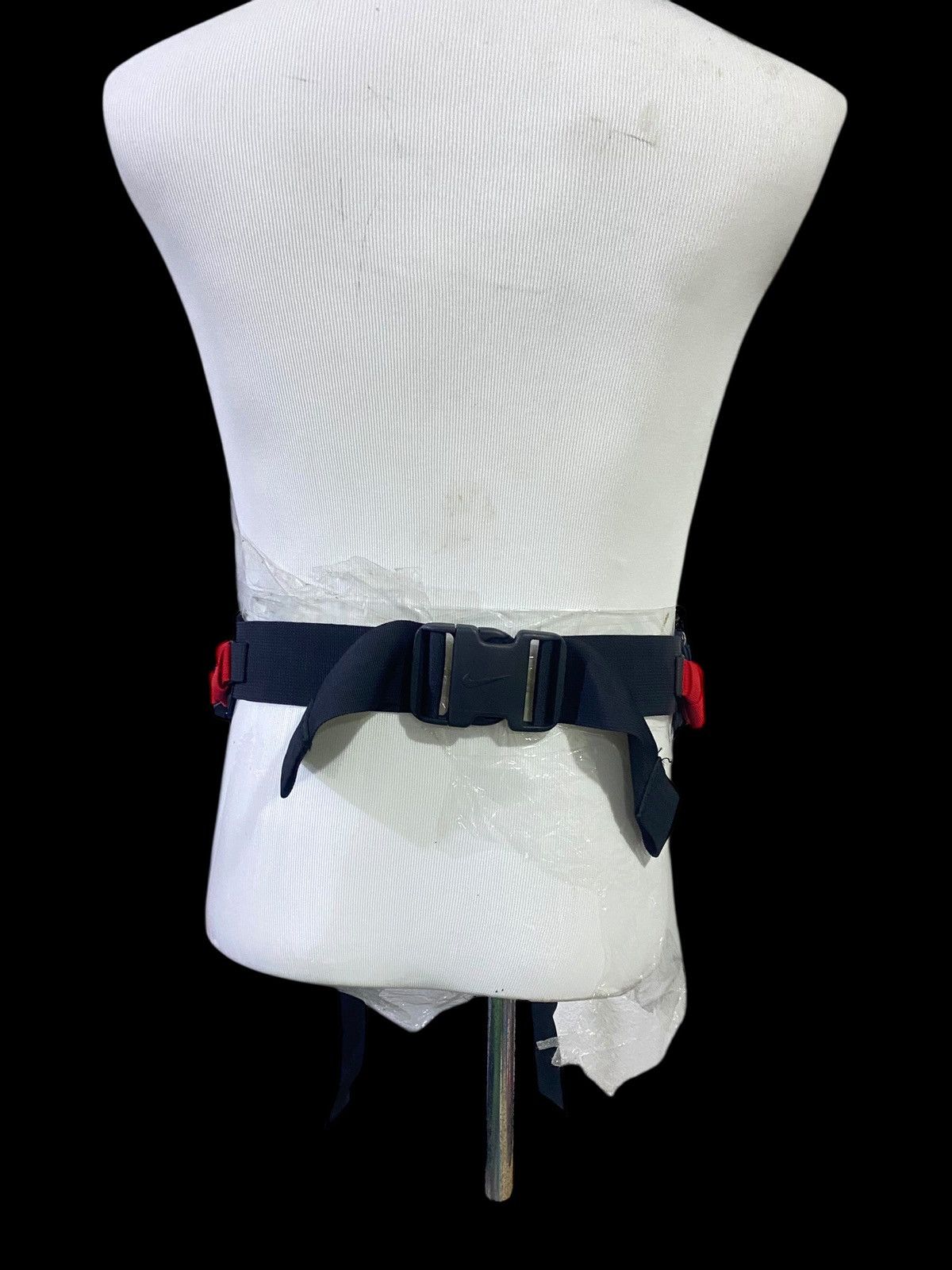 Nike Vintage Nike ACG Waist Bag /porch Bag Red Navy Mesh Pocket Size ONE SIZE - 3 Thumbnail