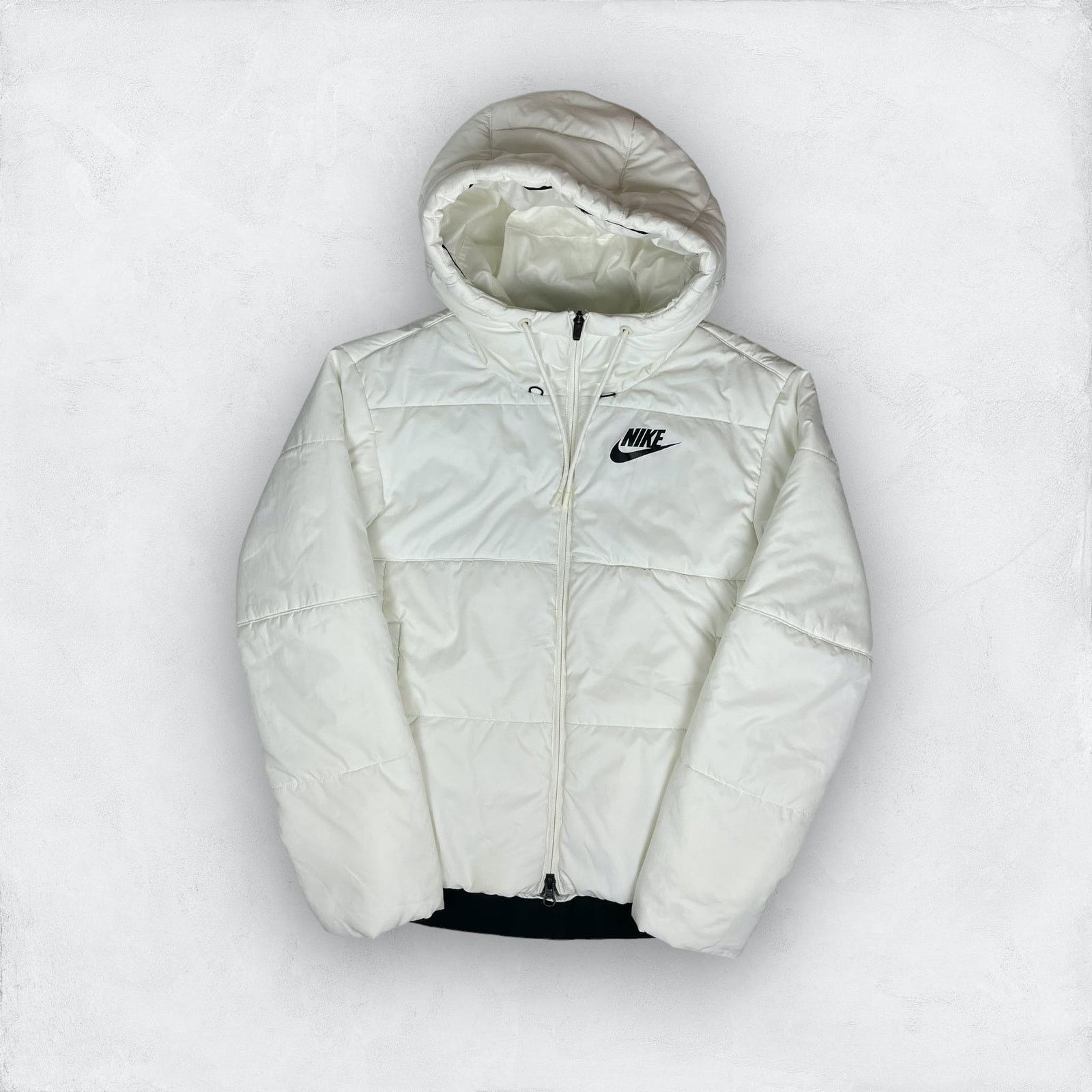 Nike Nike Women's White Outdoor Hooded Full Zip Puffer Jacket XS Size XS / US 0-2 / IT 36-38 - 1 Thumbnail