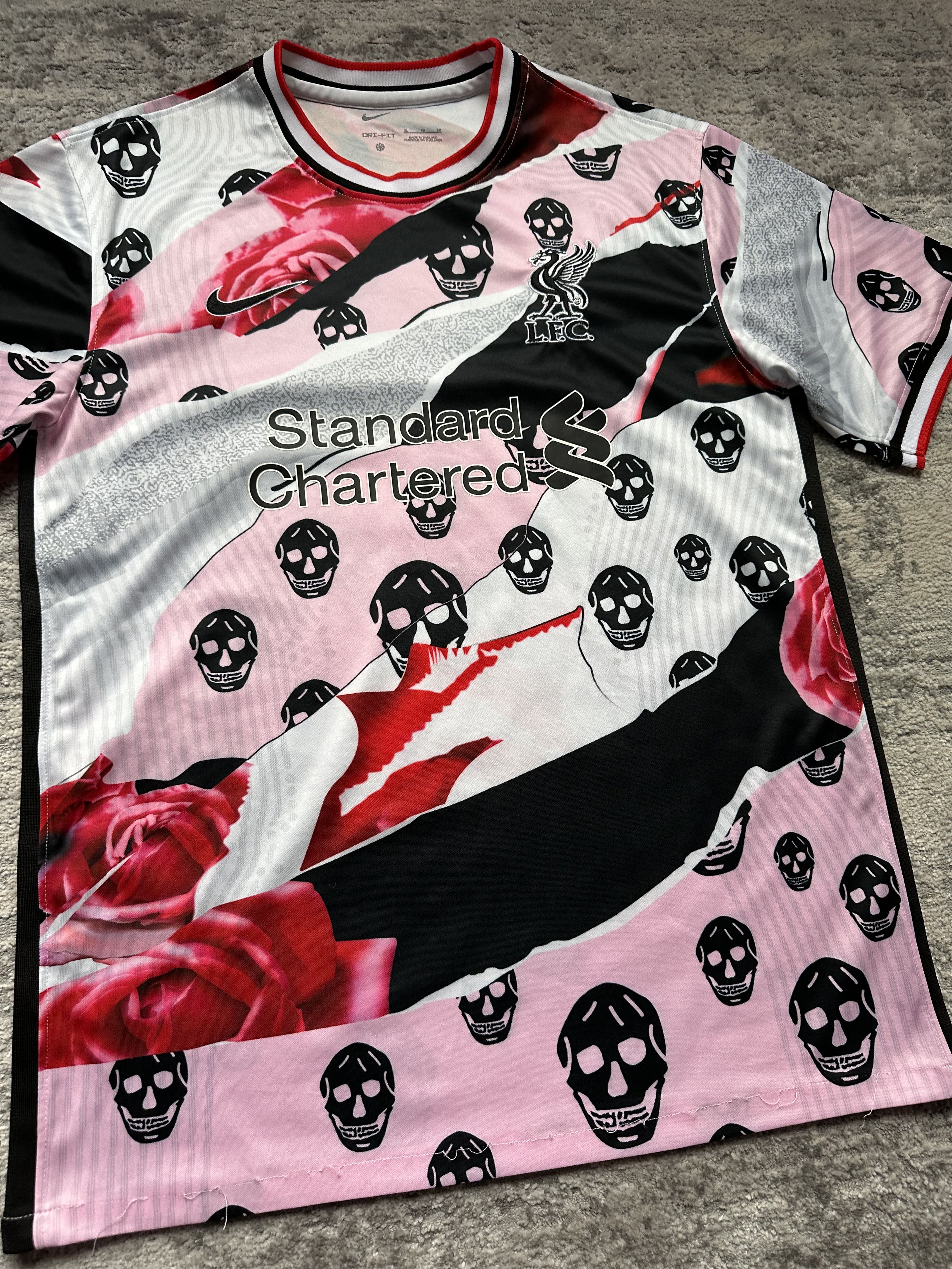 Nike Nike Liverpool skull jersey Size US XL / EU 56 / 4 - 3 Thumbnail