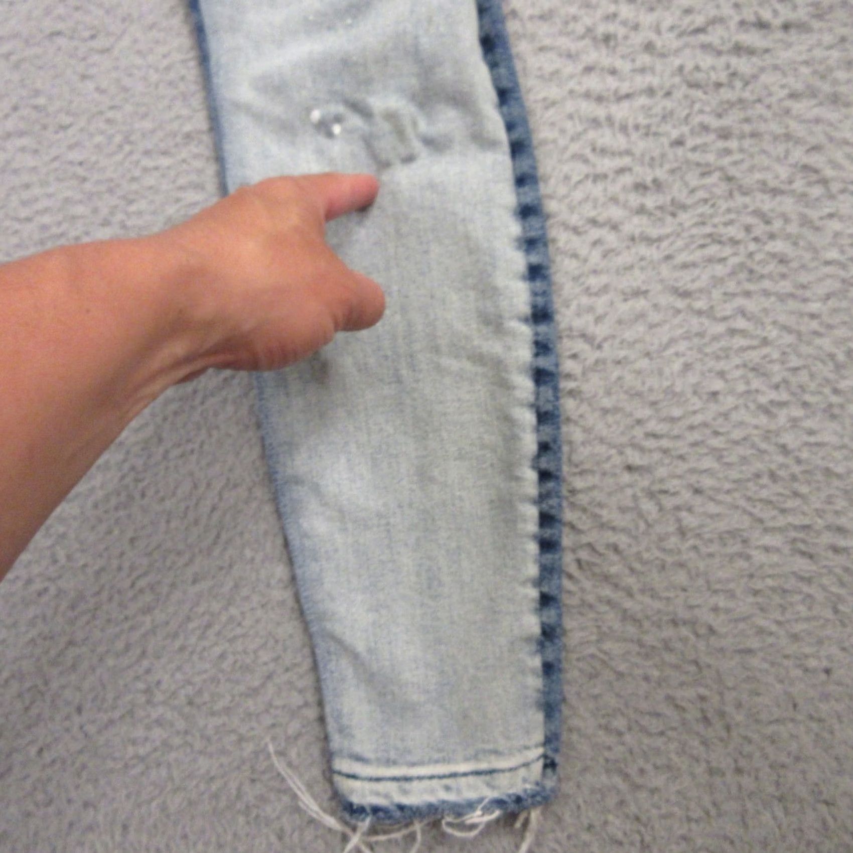 Rta RTA Jeans Skinny 26 Blue Denim 5-Pocket Distressed? (omit) 2 Tone Ankle Fray Hem Women’s Regular Size 26 Jeans Size 26" / US 2 / IT 38 - 3 Thumbnail