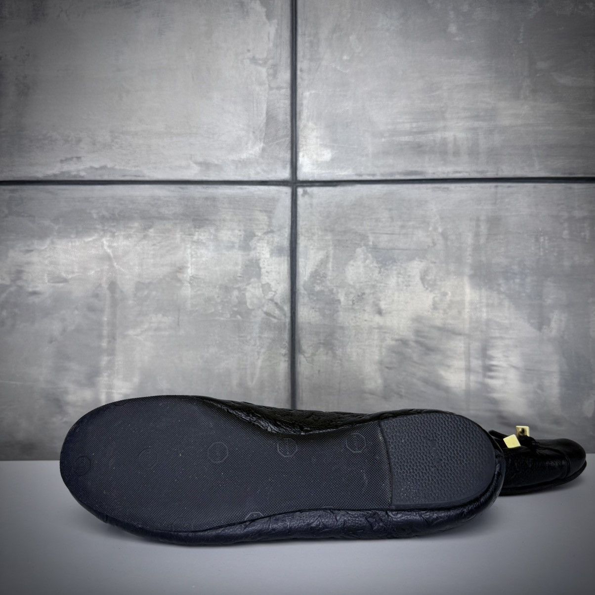 Louis Vuitton Monogram flats 40 Size US 10 / IT 40 - 9 Thumbnail