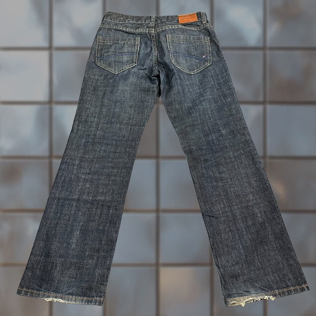 Tommy Hilfiger Tommy Hilfiger Jeans Regular Straight 33 32 Dark Wash Blue Denim Vintage Men’s Jeans Size US 33 - 1 Thumbnail