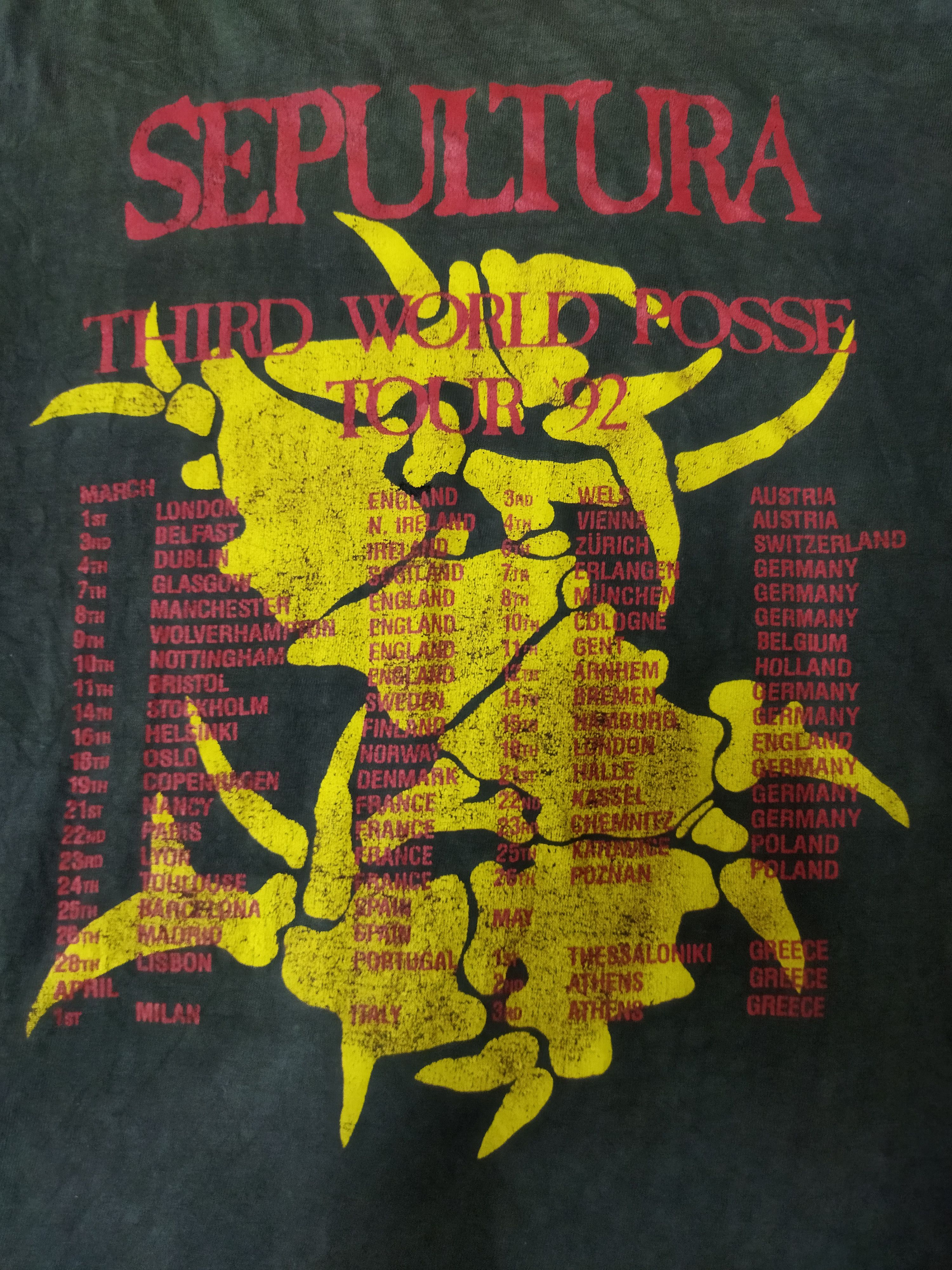 Band Tees × Vintage Vintage Thrashed Sepultura Third World Posse Tour 1992 Tee Size US L / EU 52-54 / 3 - 4 Thumbnail