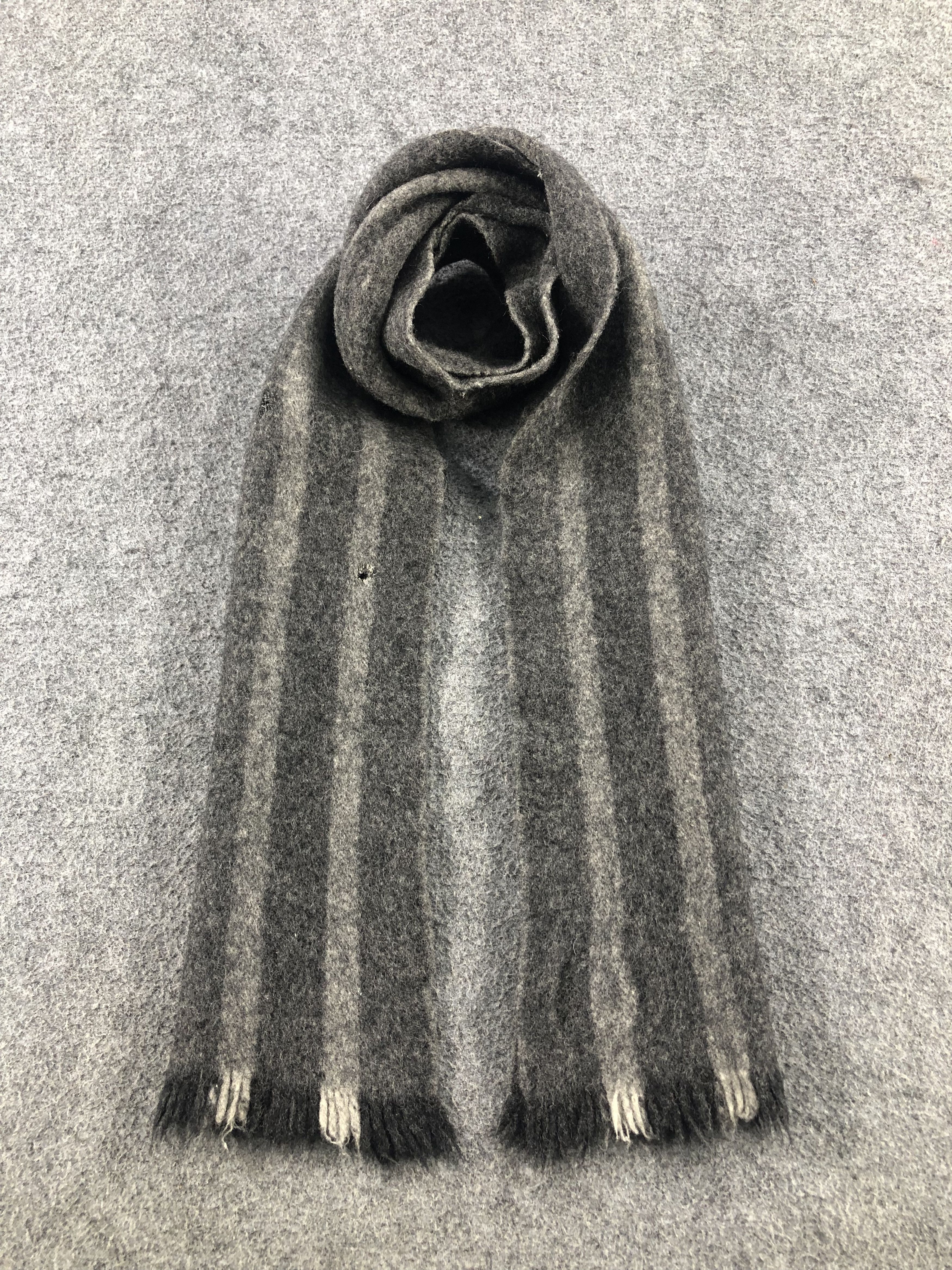 Johnstons Of Elgin Johnstons Of Elgin Wool Scarf / Muffler / Neckwear Size ONE SIZE - 1 Thumbnail
