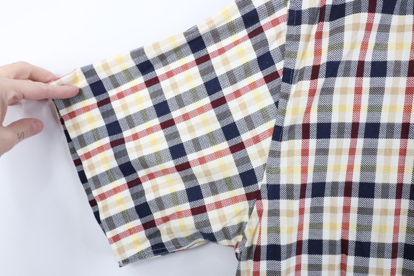 Vintage Vintage 90s Streetwear Short Sleeve Collared Button Shirt Size US XL / EU 56 / 4 - 6 Thumbnail