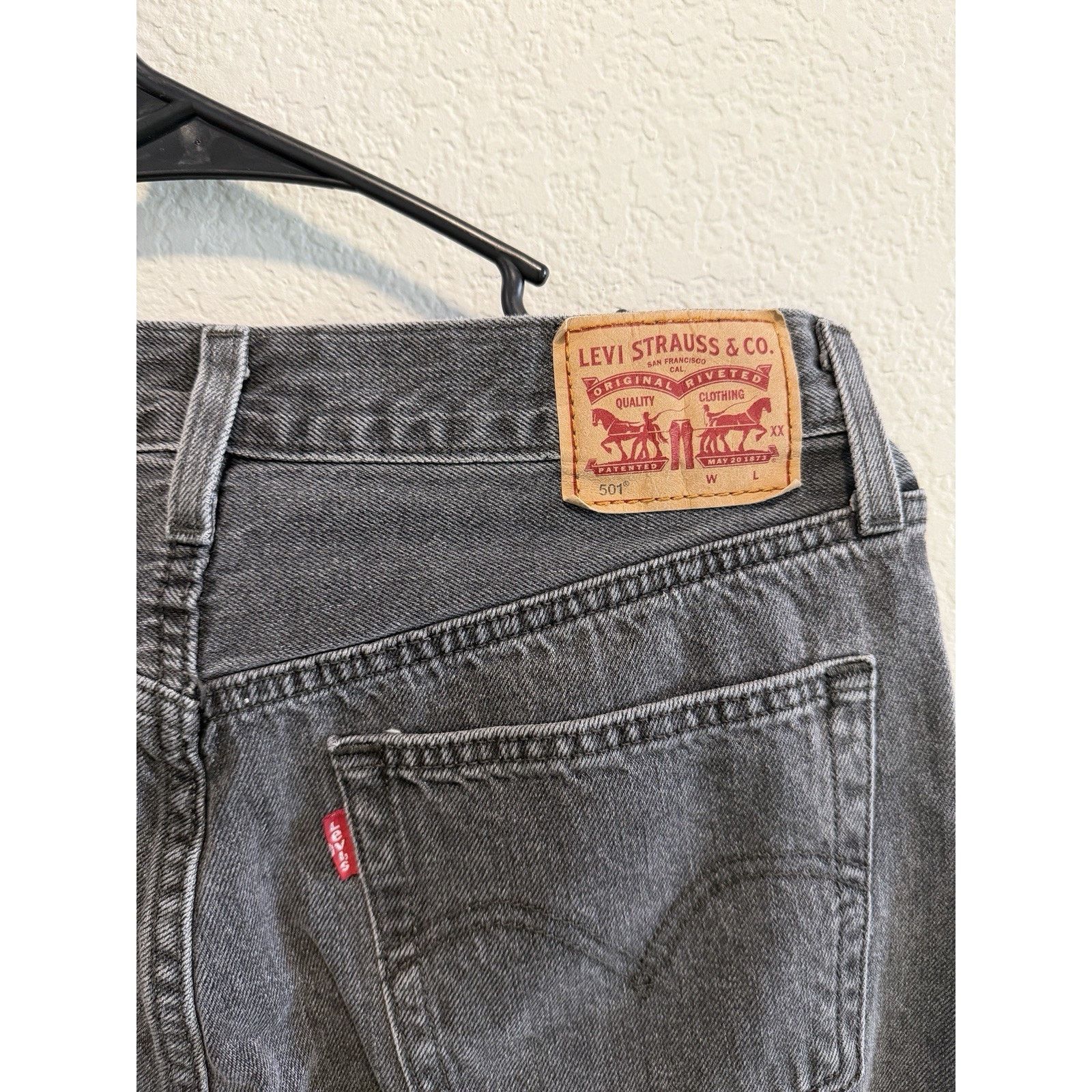 Levi's Levi’s 501 Jeans Mens 29x26 Gray Denim Button Fly Raw Hem Size US 29 - 6 Thumbnail