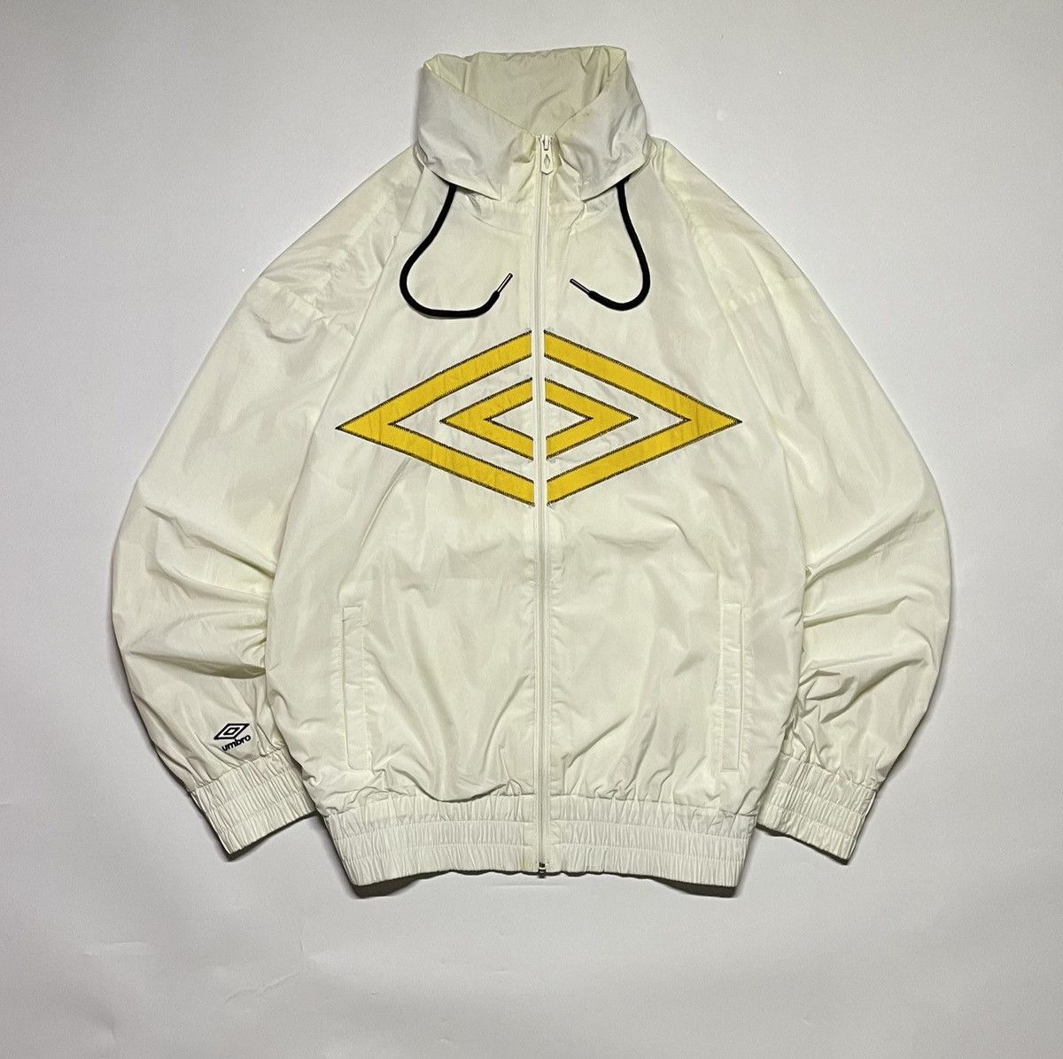 Umbro Umbro Embroidered Biglogo Sportwear Windbreaker jaket Size US XL / EU 56 / 4 - 7 Thumbnail