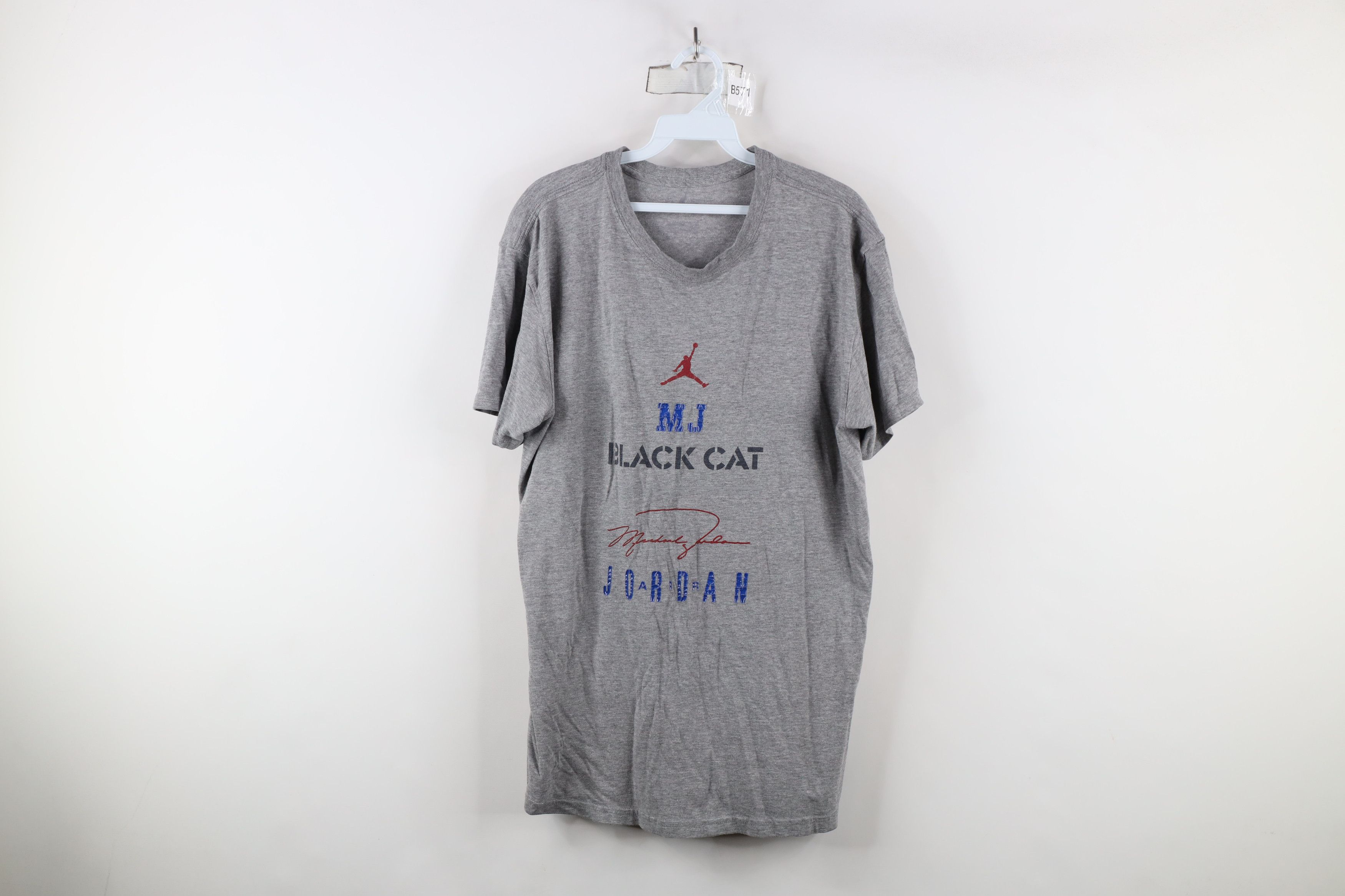 Nike × Vintage Vintage Nike Air Jordan Jumpman MJ Black Cat T-Shirt Gray Size US L / EU 52-54 / 3 - 1 Thumbnail