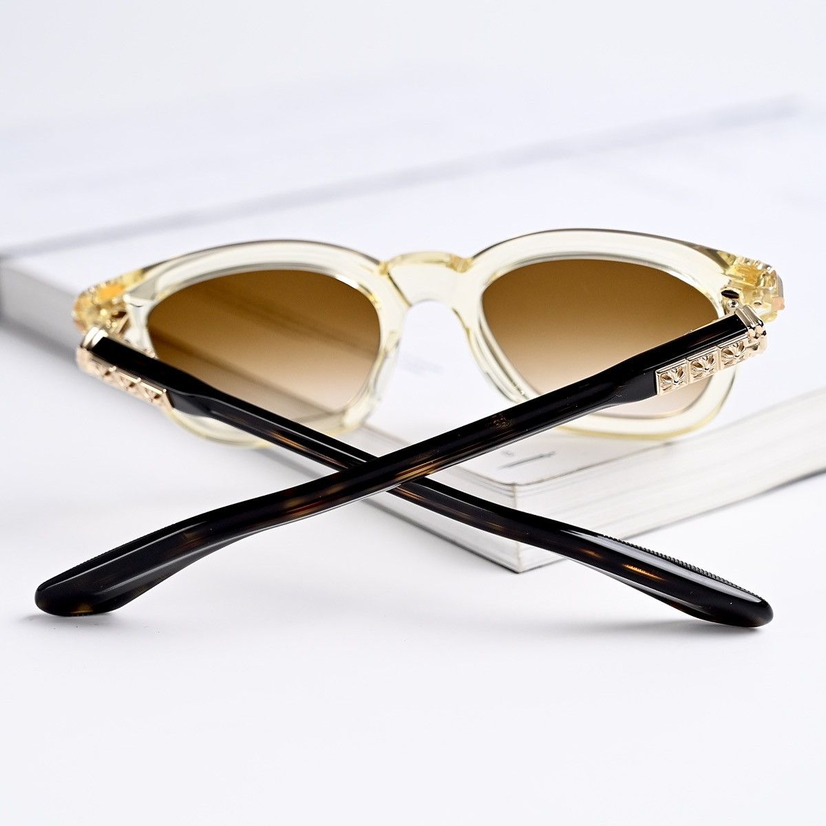 Chrome Hearts CHROME HEARTS SMOKE SHOW PALE ALE - DARK TORTOISE SUNGLASSES Size ONE SIZE - 11 Thumbnail