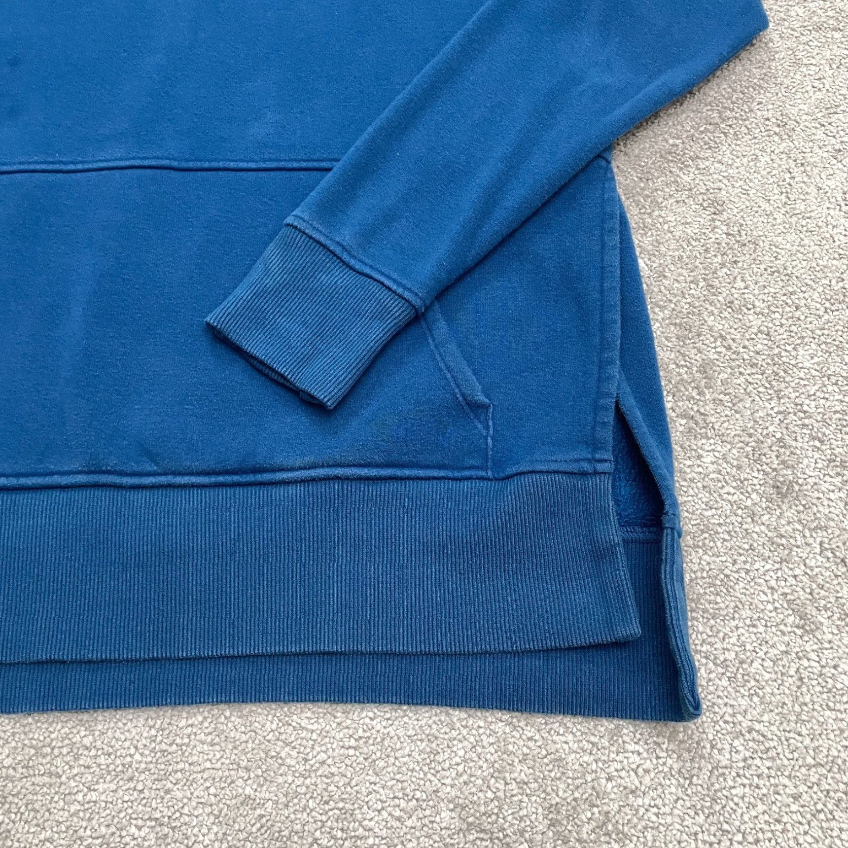 Athleta Athleta Hoodie Shirt Womens Small Blue Activewear Slit Thumbholes Pullover Raglan Sleeve Size S / US 4 / IT 40 - 5 Thumbnail