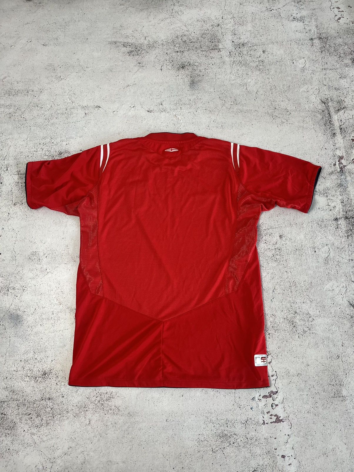 Umbro × Vintage ENGLAND NATIONALS 2004/2006 AWAY FOOTBAL SOCCER JERSEY UMBRO Size US S / EU 44-46 / 1 - 6 Thumbnail