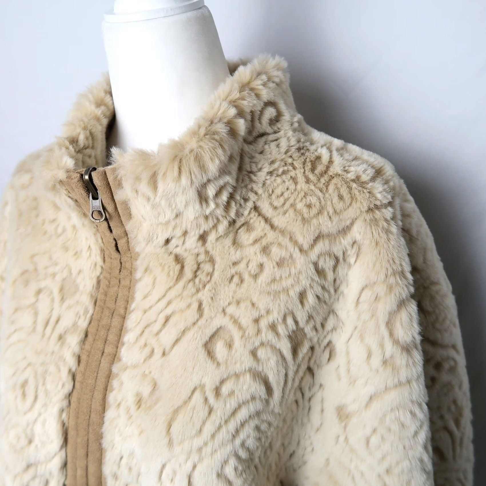 Vintage VINTAGE 90s cream faux fur and tan faux suede reversible jacket XL Jacket Womens Size XL / US 12-14 / IT 48-50 - 2 Thumbnail