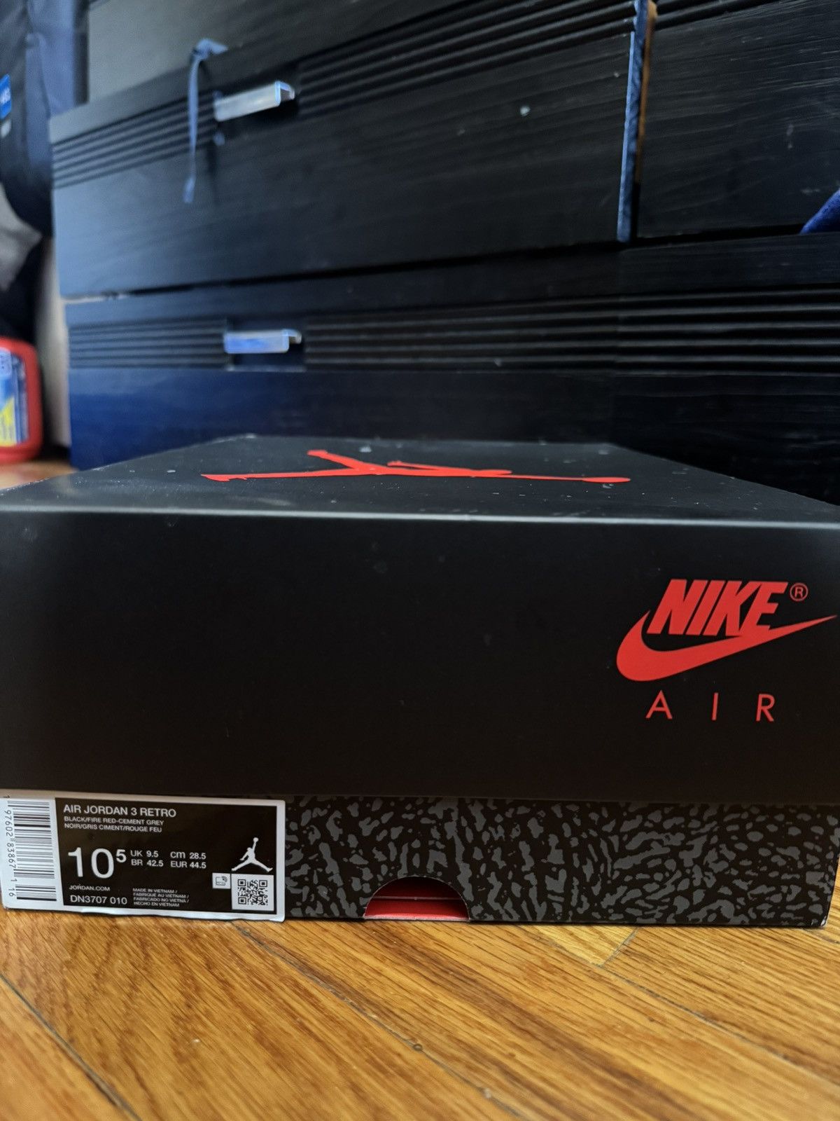 Jordan Brand Black Cement 3 Size 10.5 Size US 10.5 / EU 43-44 - 4 Thumbnail