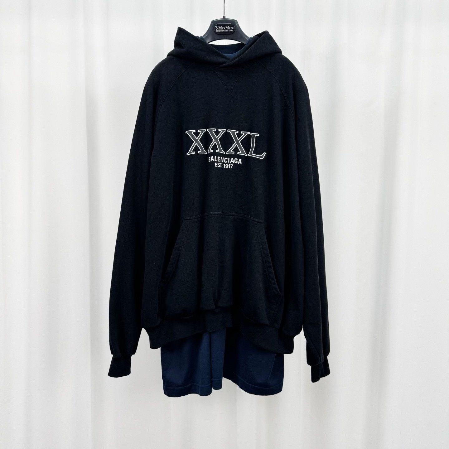 Balenciaga Balenciaga 22SS Runway 3XL Embroidered Hoodie Size US S / EU 44-46 / 1 - 1 Thumbnail