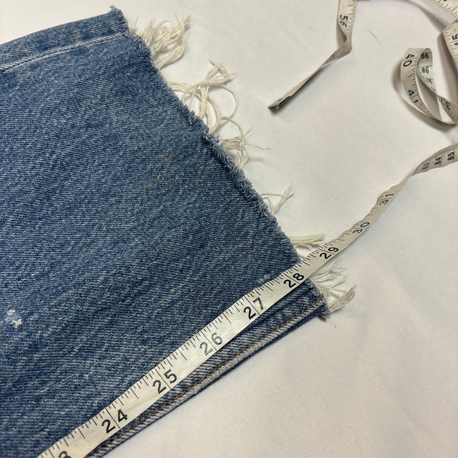 Levi's Vintage 90s Levi's 501 Straight Leg Jeans USA 35x28.5 Size US 35 - 8 Thumbnail