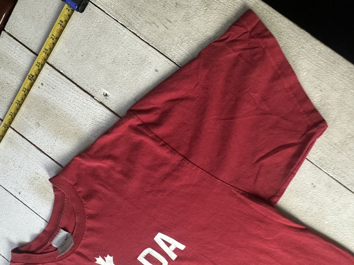 Nike 🚨 NIKE CANADA BIG LOGO SWOOSH NHL RARE BOXY MEN T-SHIRT Size US L / EU 52-54 / 3 - 8 Thumbnail