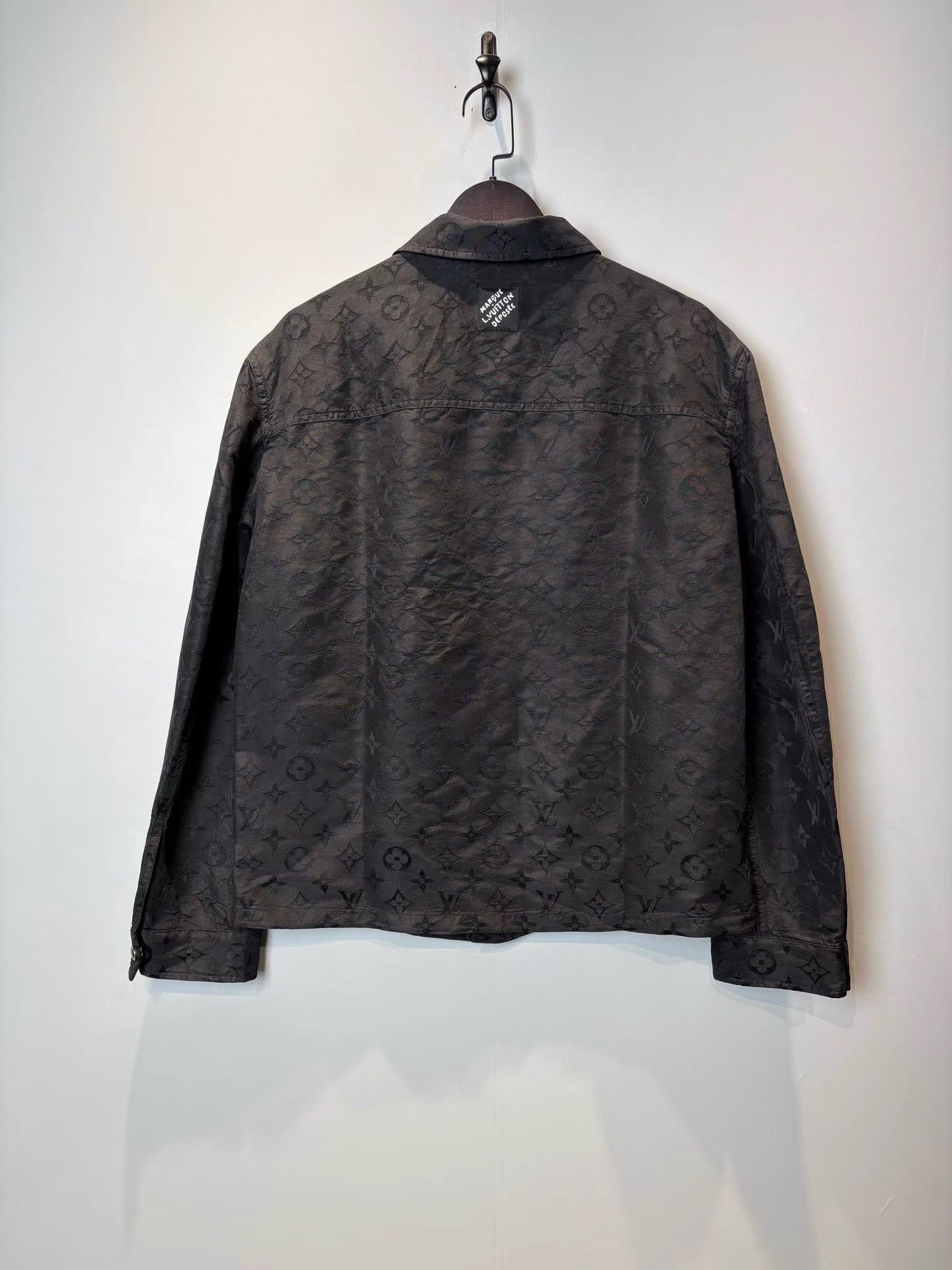 Louis Vuitton Louis Vuitton Black Sparkle Logo Jacket K36 Size US S / EU 44-46 / 1 - 2 Thumbnail