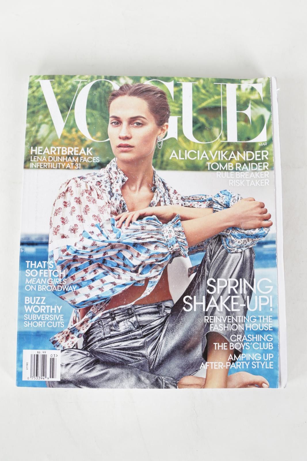 Vogue 2018' Vogue March Alicia Vikander Magazine Size ONE SIZE - 1 Thumbnail