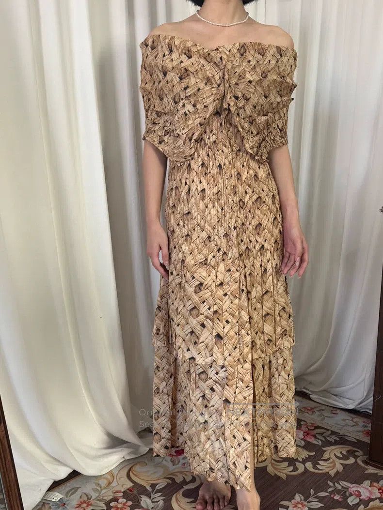 Issey Miyake Issey Miyake Wood Grain Step Irregular Pleated Dress Size M / US 6-8 / IT 42-44 - 3 Thumbnail