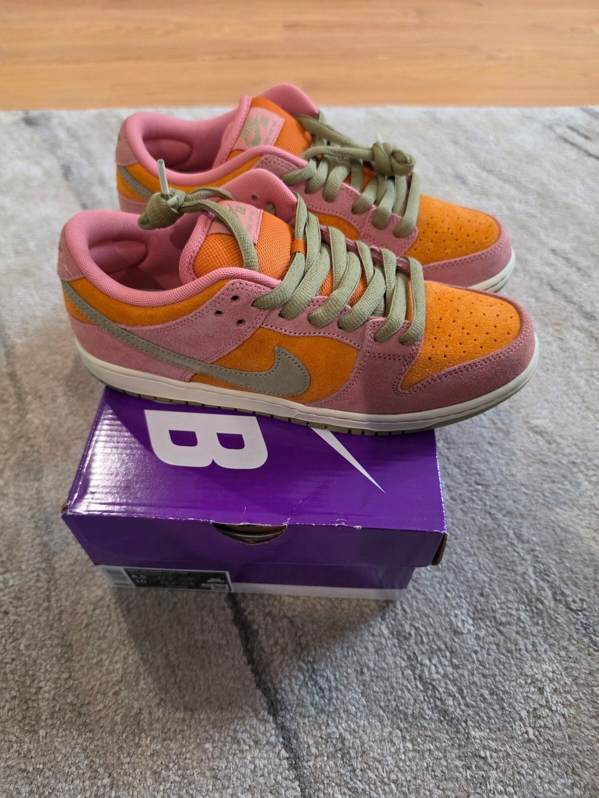 Nike Sb Dunk Low Orange Emerald Size 8.5, Men's