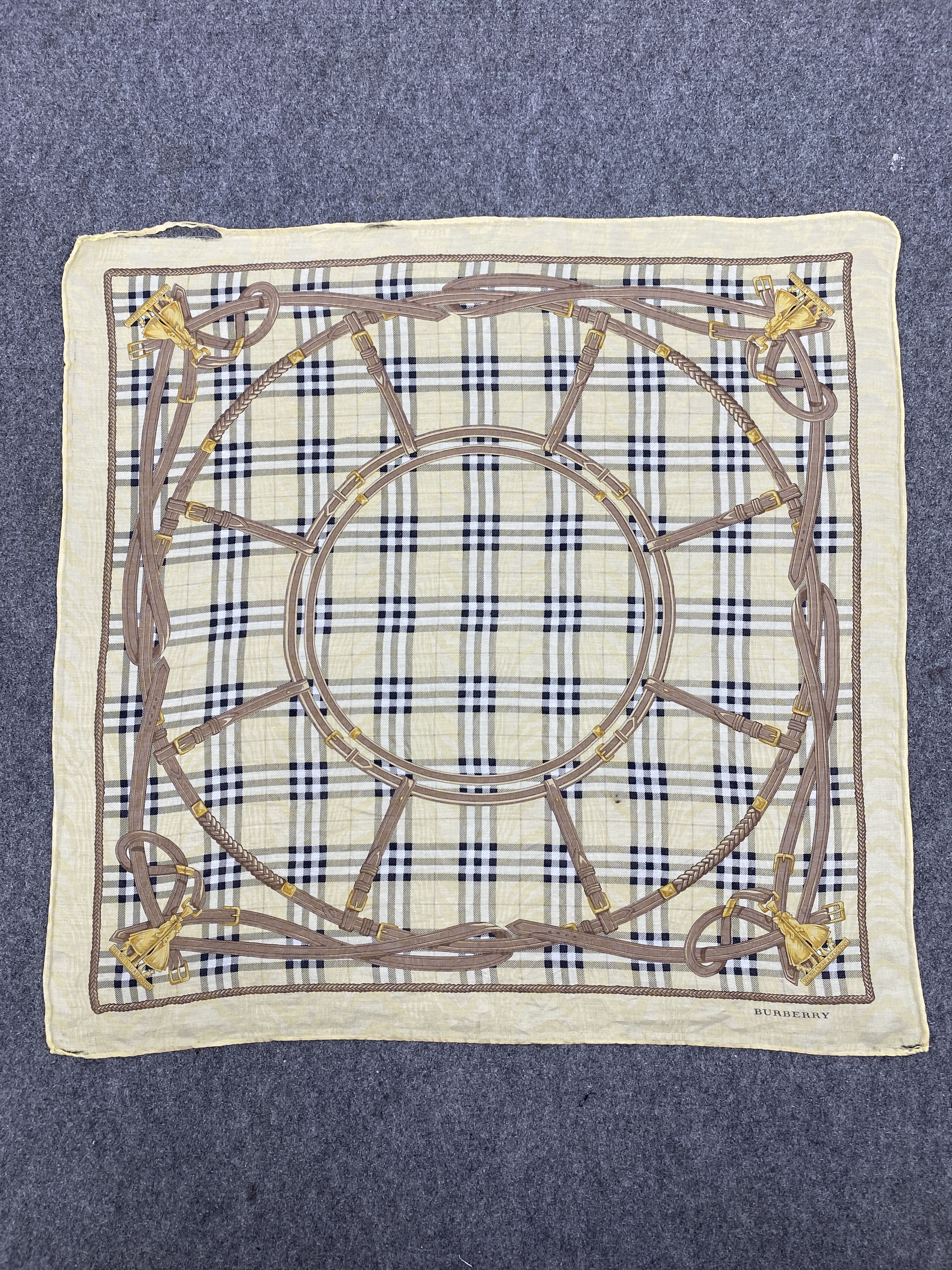 Burberry Burberry Novacheck Handkerchief Bandana Neckerchief HKC0377 Size ONE SIZE - 4 Thumbnail