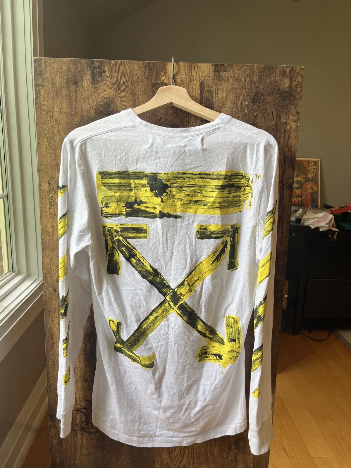Off white yellow arrow tee best sale