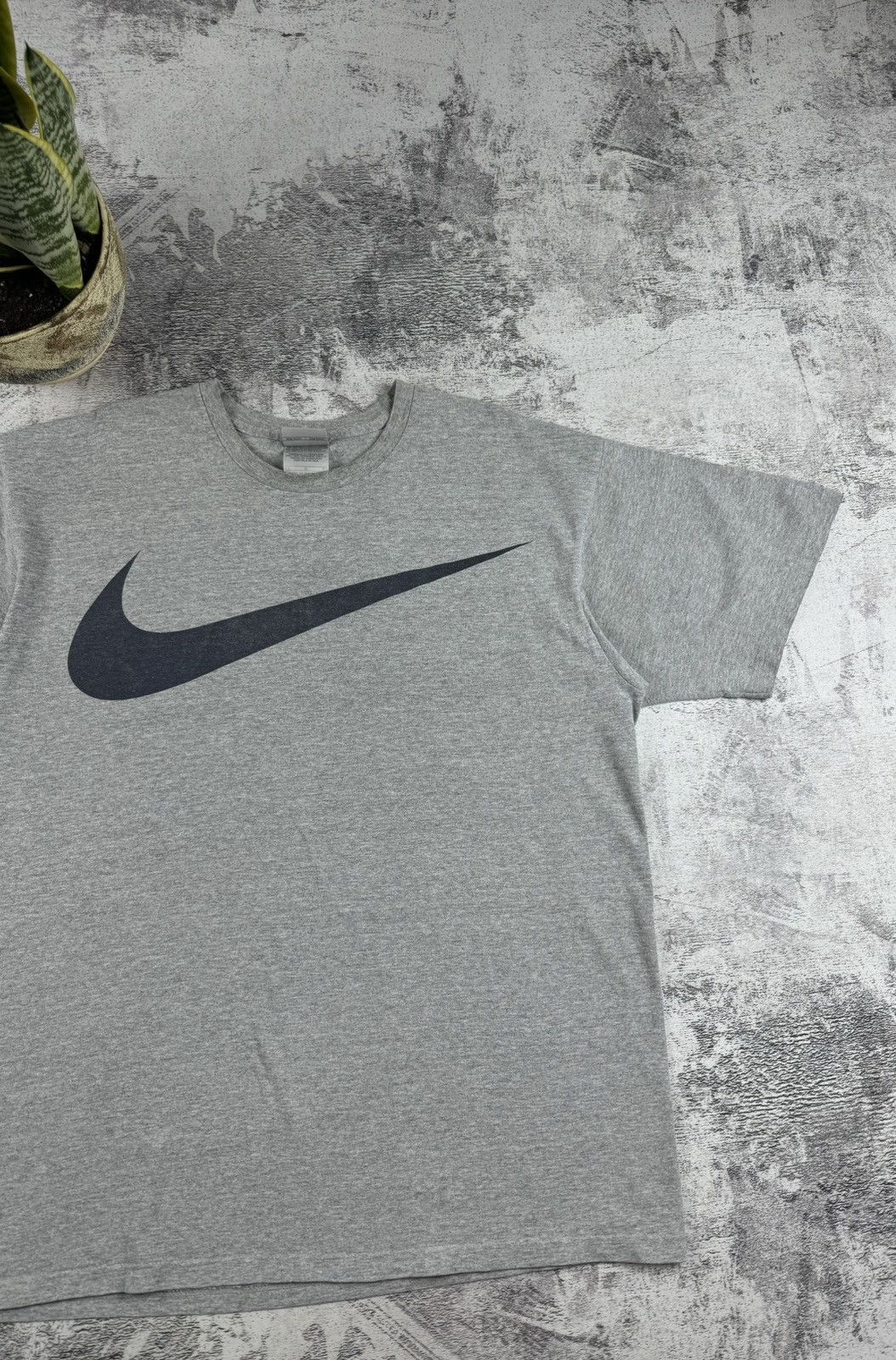 Nike 90S Nike Big Swoosh Grey Basic Sportswear Blank T Shirt Tee Size US L / EU 52-54 / 3 - 3 Thumbnail
