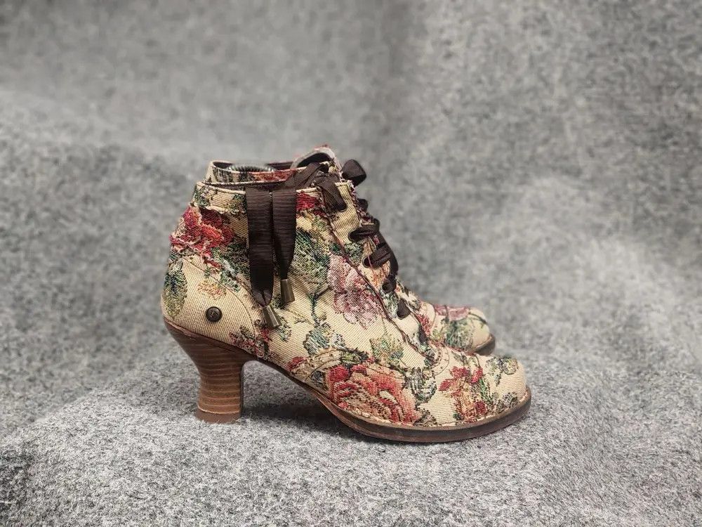 Vintage Neosen Vintage Floral Tapestry Bootie Ankle Shoes baroque Size US 7 / IT 37 - 1 Thumbnail