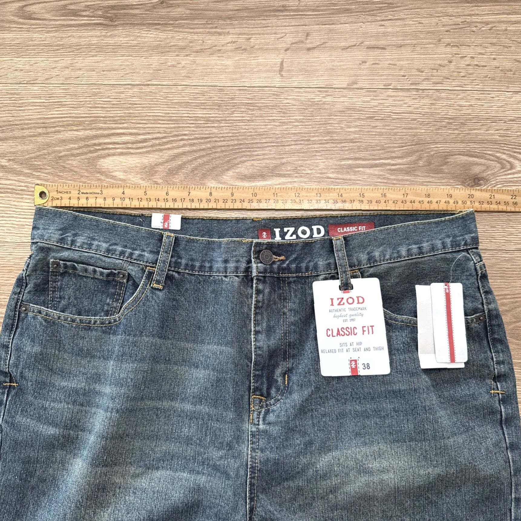 Izod VINTAGE Izod Men's Bermuda Shorts Size 38 Blue Denim Classic Fit 10-Inch Inseam Size US 38 / EU 54 - 3 Thumbnail