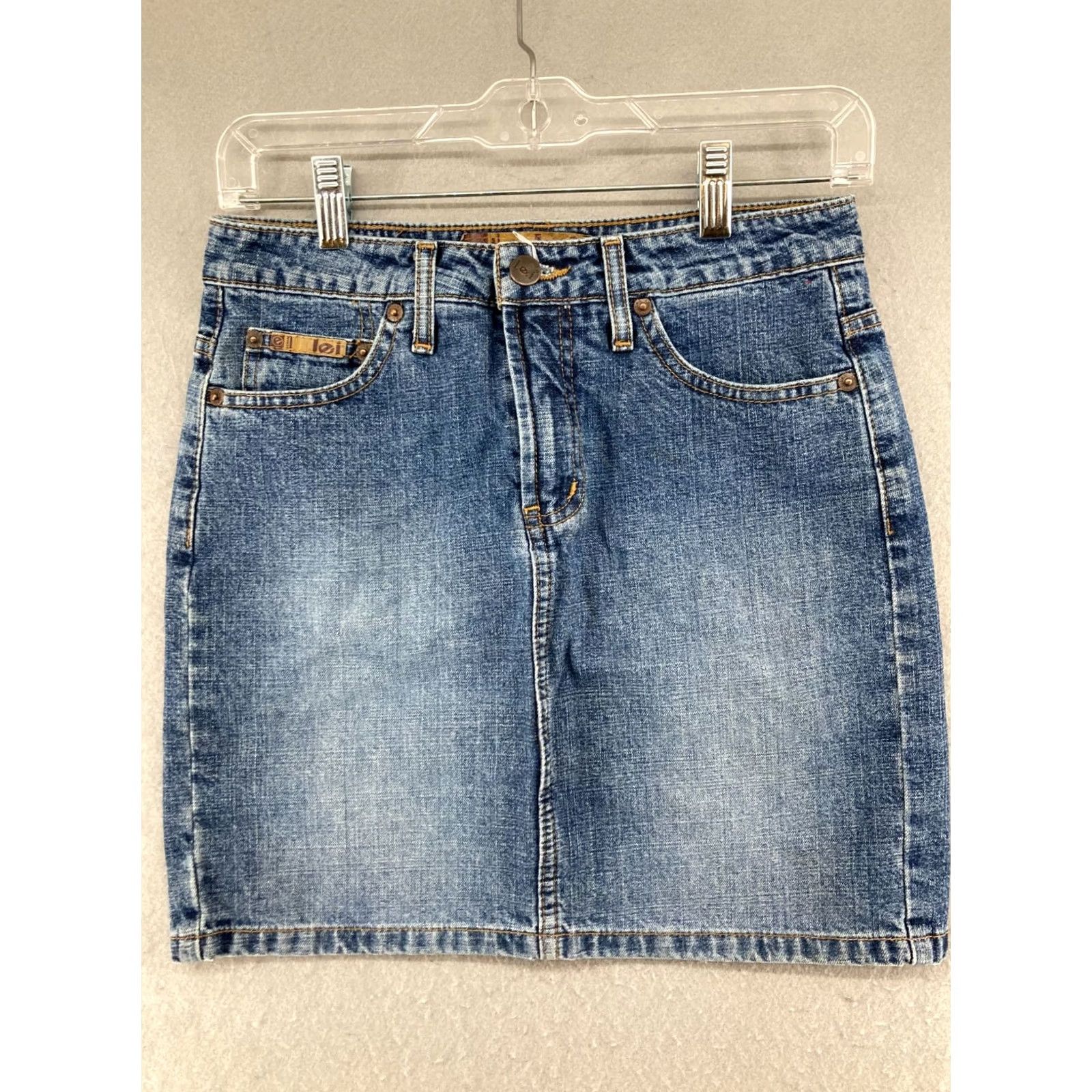 Vintage LEI Skirt Womens Denim Mini Blue Vintage Cotton Mexico Made 1 Short 90s Retro Pockets Size 25" / US 0 / IT 36 - 2 Thumbnail