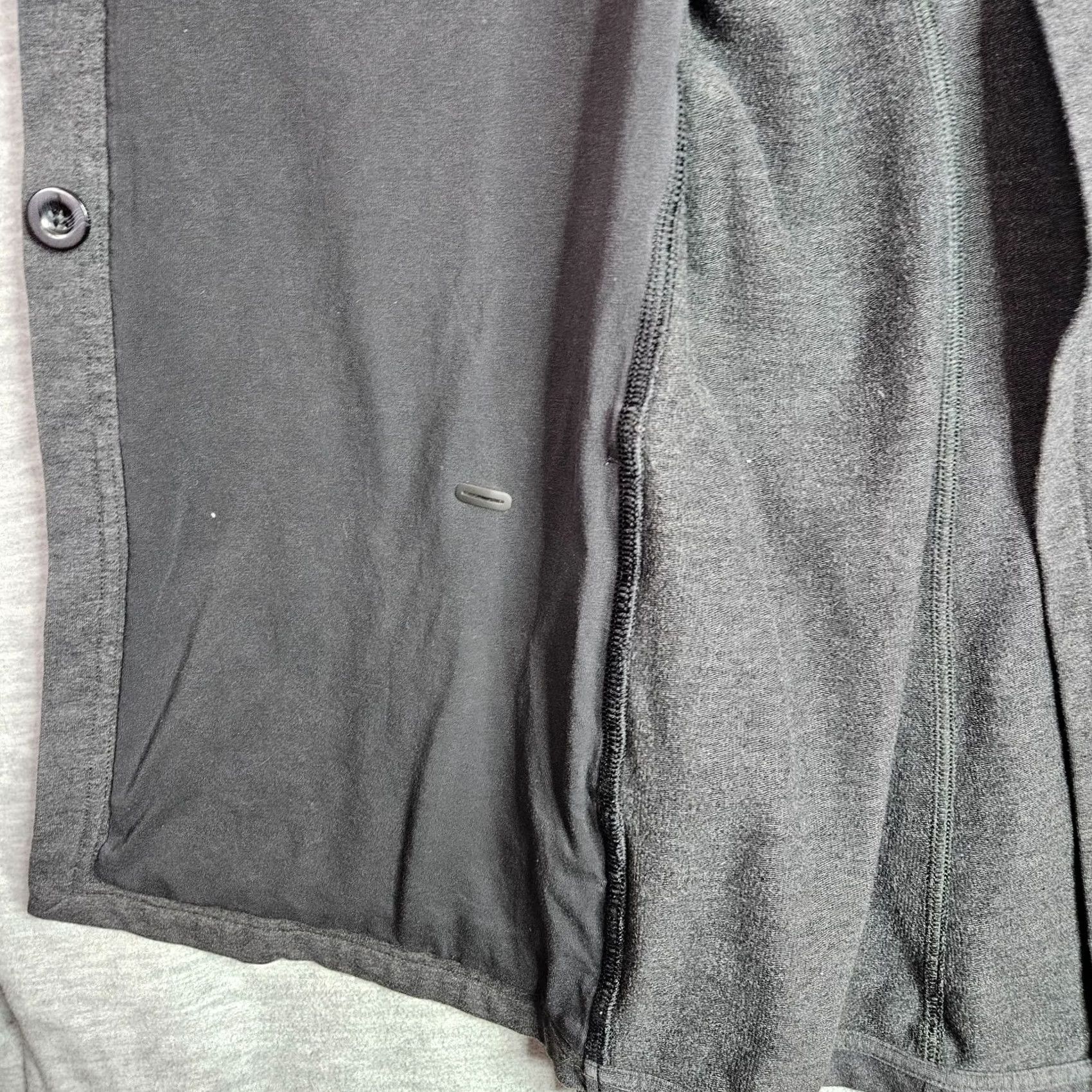 Lululemon Lululemon Women's Easy Wrap Button Jacket Dark Heather Grey Sz 4 Size S / US 4 / IT 40 - 4 Thumbnail
