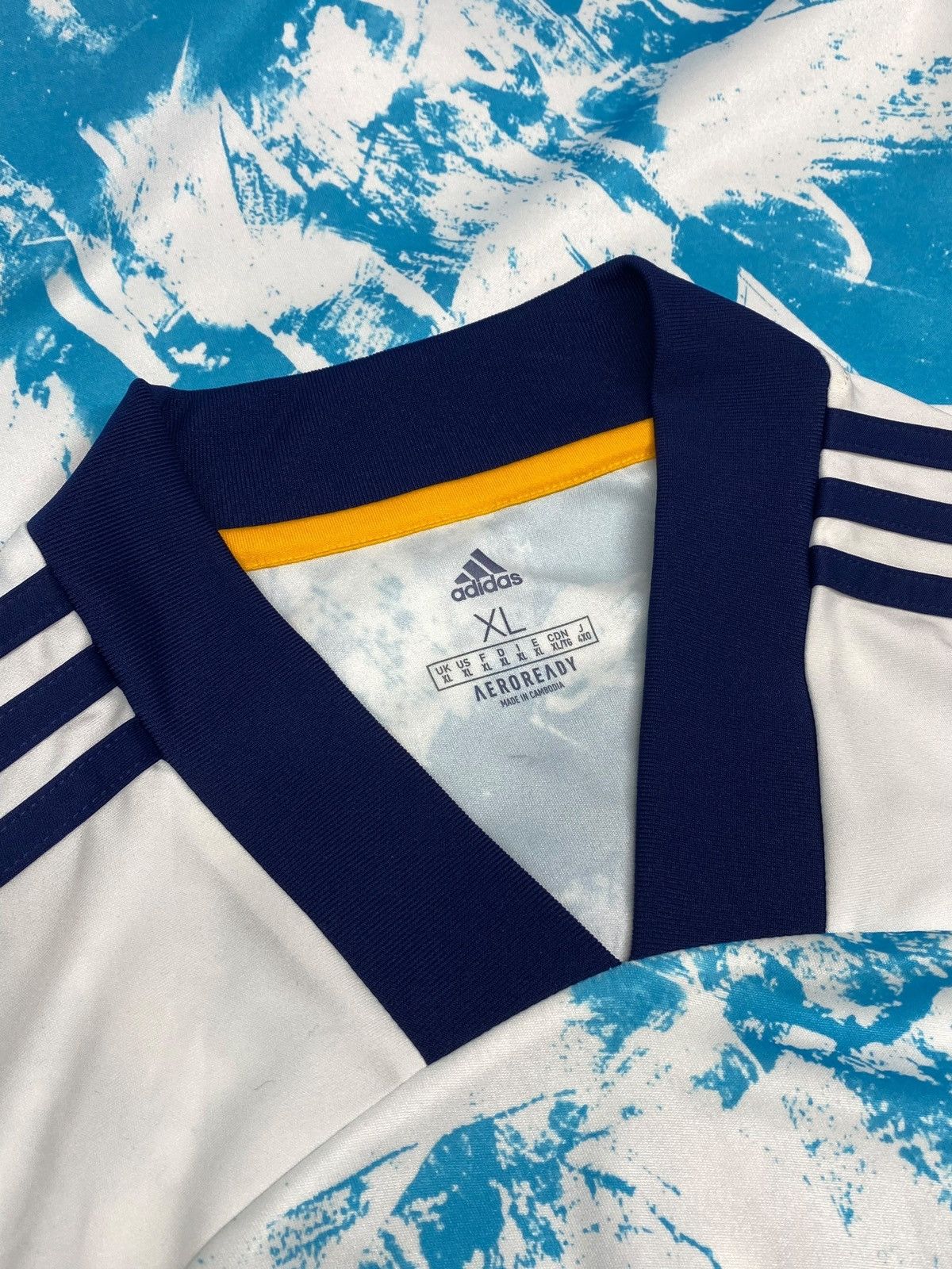 Adidas 🔥 ADIDAS WOLVES JERSEY BLUE SPLATTER FUTURE RAVE XL Size US XL / EU 56 / 4 - 12 Thumbnail
