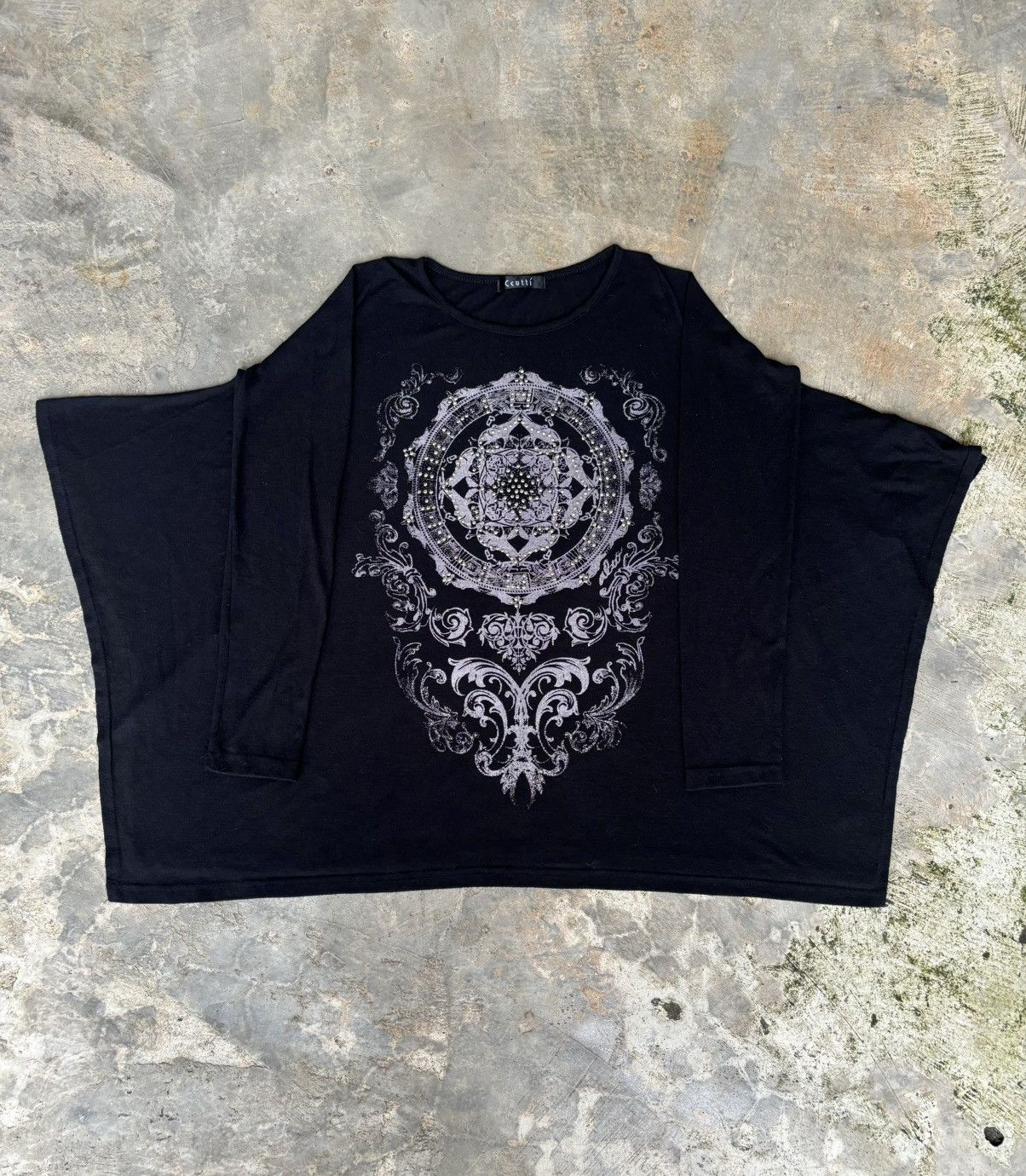 20471120 × Japanese Brand Opium Ccutti Punk style Over Size Longsleeve Size ONE SIZE - 1 Thumbnail
