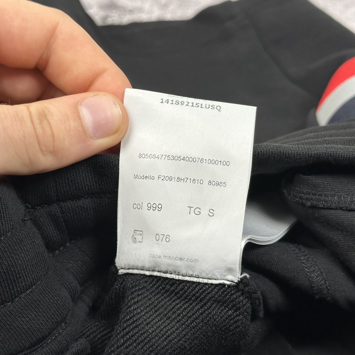 Moncler New Moncler Pantalone Corto Tricolor Stripe Bermuda Shorts Size US 30 / EU 46 - 15 Thumbnail