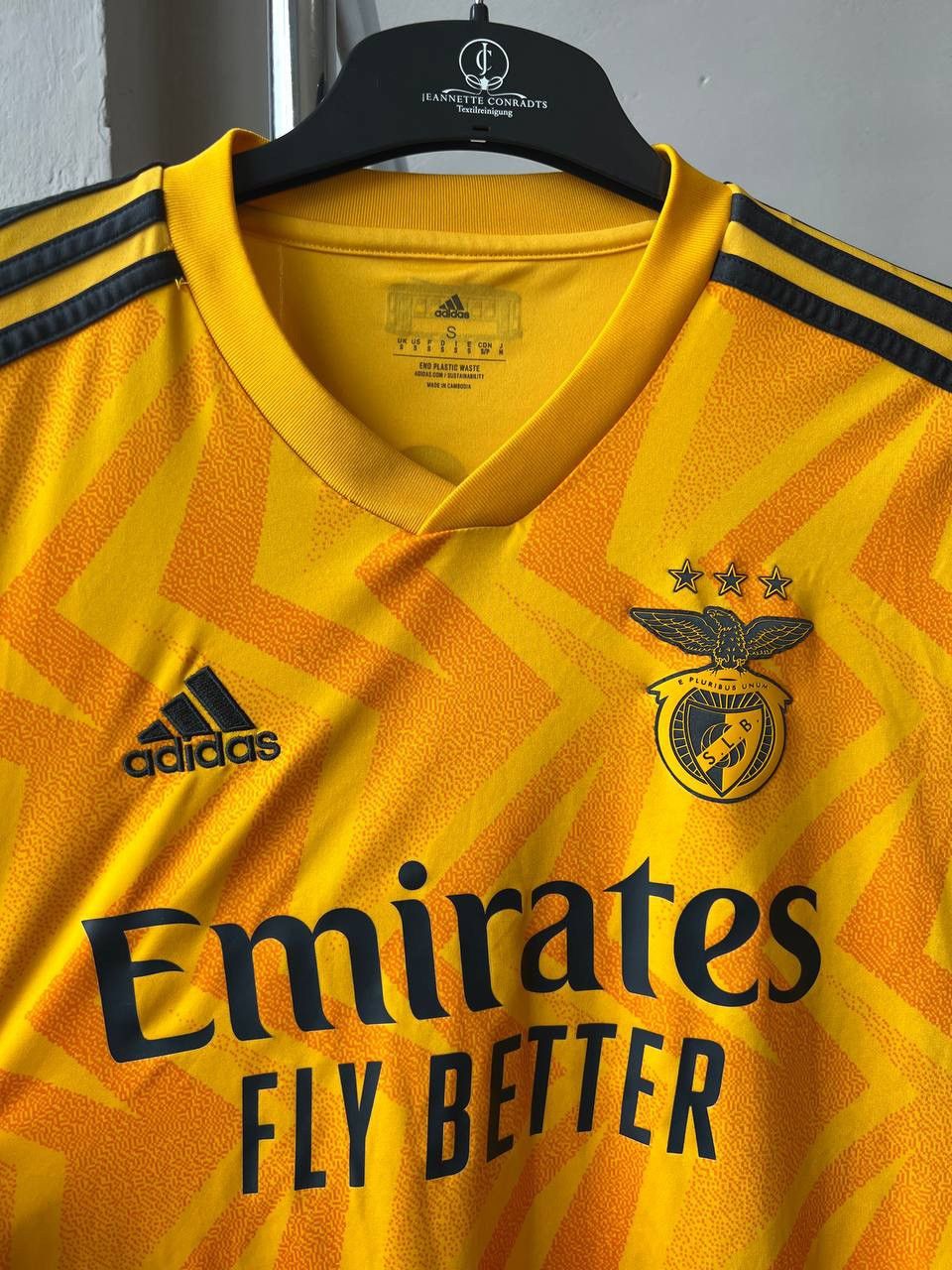Adidas 2022/23 SLB BENFICA AWAY SOCCER JERSEY FOOTBALL SHIRT SIZE S Size US S / EU 44-46 / 1 - 7 Thumbnail