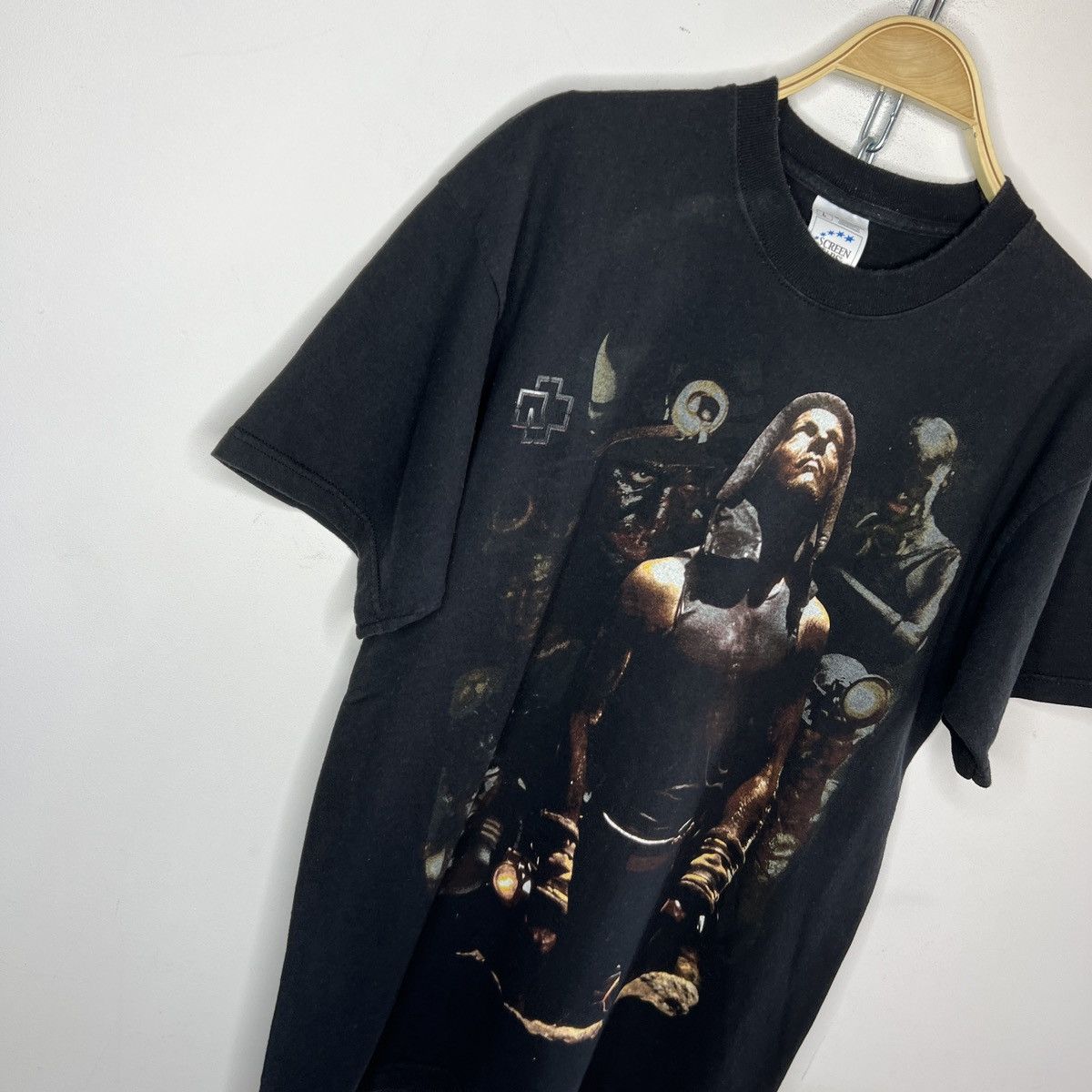 Band Tees × Vintage Vintage Rammstein Hier Kommt Die Sonne T Shirt Size US L / EU 52-54 / 3 - 3 Thumbnail
