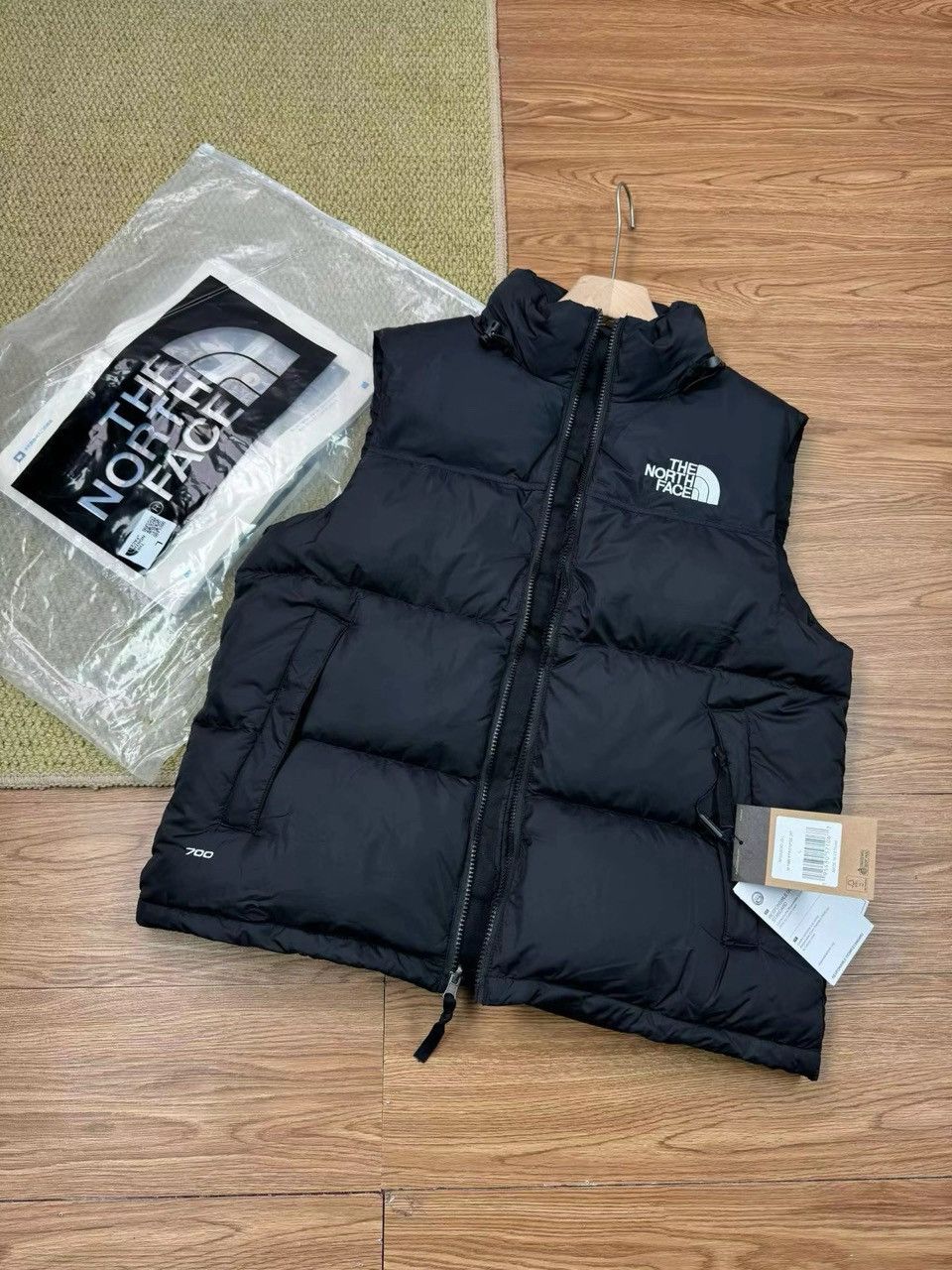The North Face North Face puffer vest Size US M / EU 48-50 / 2 - 1 Preview