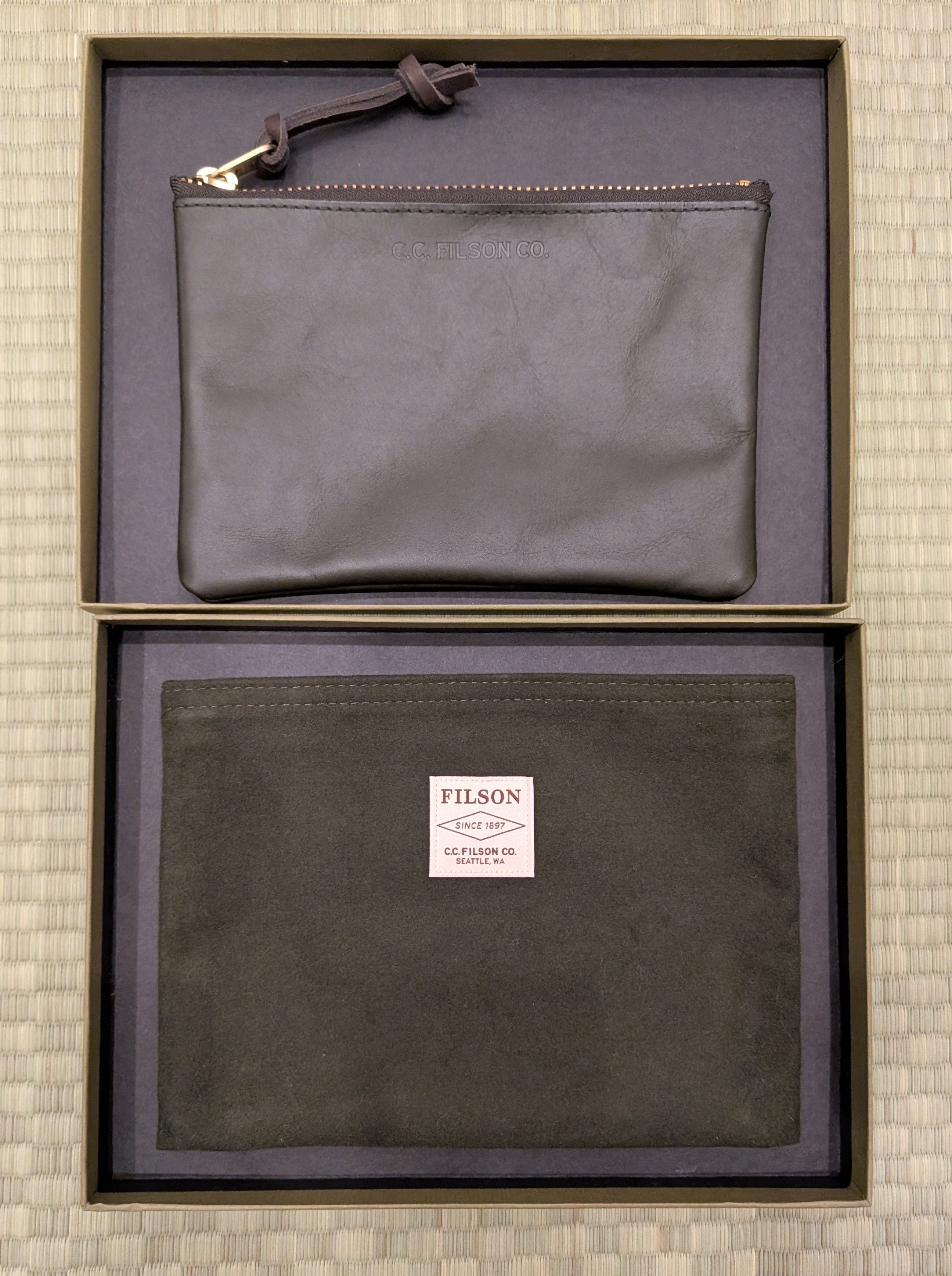 NEW IN BOX Filson Medium Leather Pouch 2018 Limited Edition