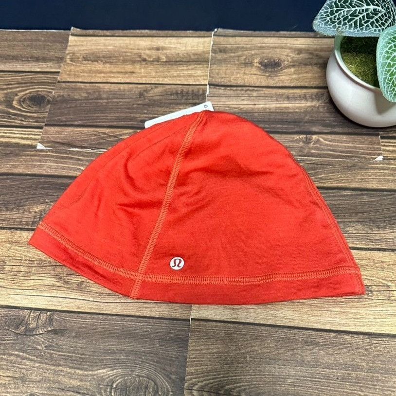 Lululemon Lululemon Lightweight Wool Blend Beanie NWT Size S/M (PPNC) Size ONE SIZE - 2 Thumbnail