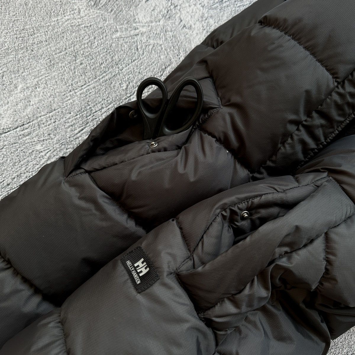 Helly Hansen Women’s Helly Hansen Down Jacket | Detachable Hood | Size M / US 6-8 / IT 42-44 - 22 Thumbnail