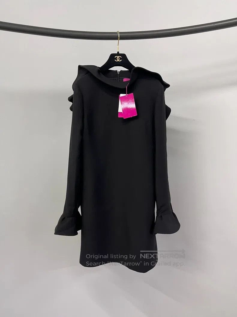 Valentino Valentino Black ruffled dress Size M / US 6-8 / IT 42-44 - 1 Thumbnail
