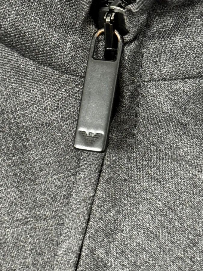 Emporio Armani 2010s Emporio Armani Grey & Olive Lined Cozy Zip-up Jacket Size US M / EU 48-50 / 2 - 12 Thumbnail